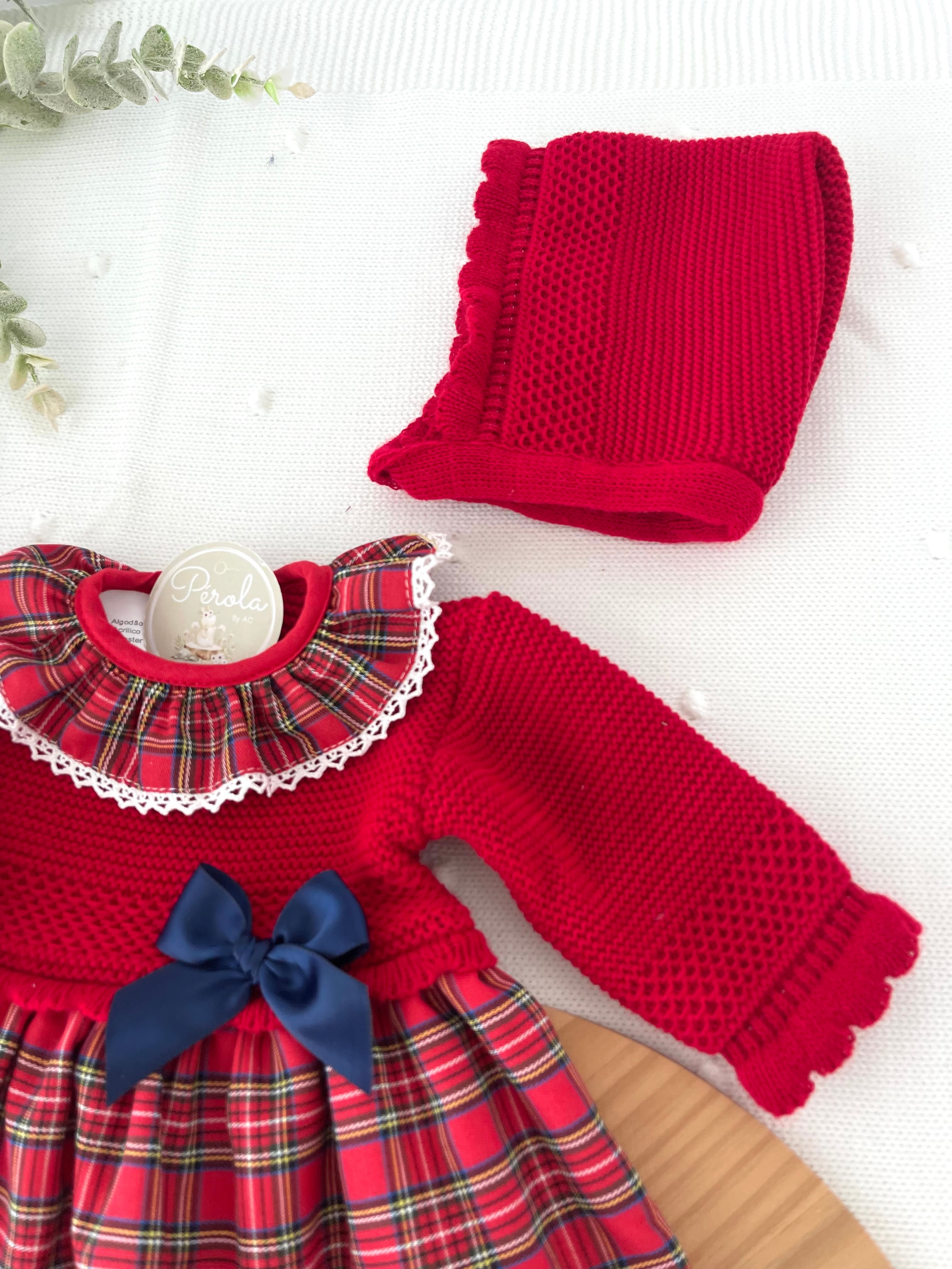 Vestido e touca malha e xadrez