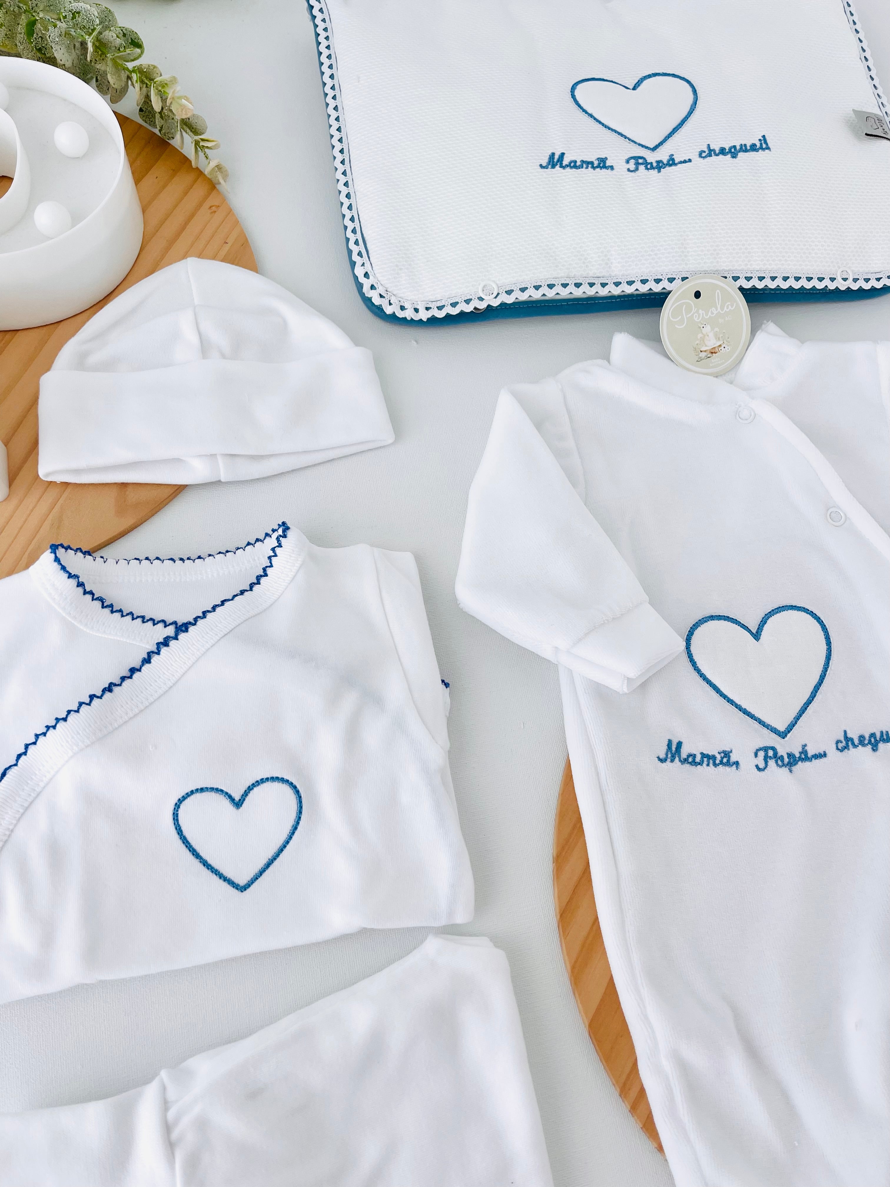 Conjunto primeira roupinha veludo- Mamã Papá cheguei