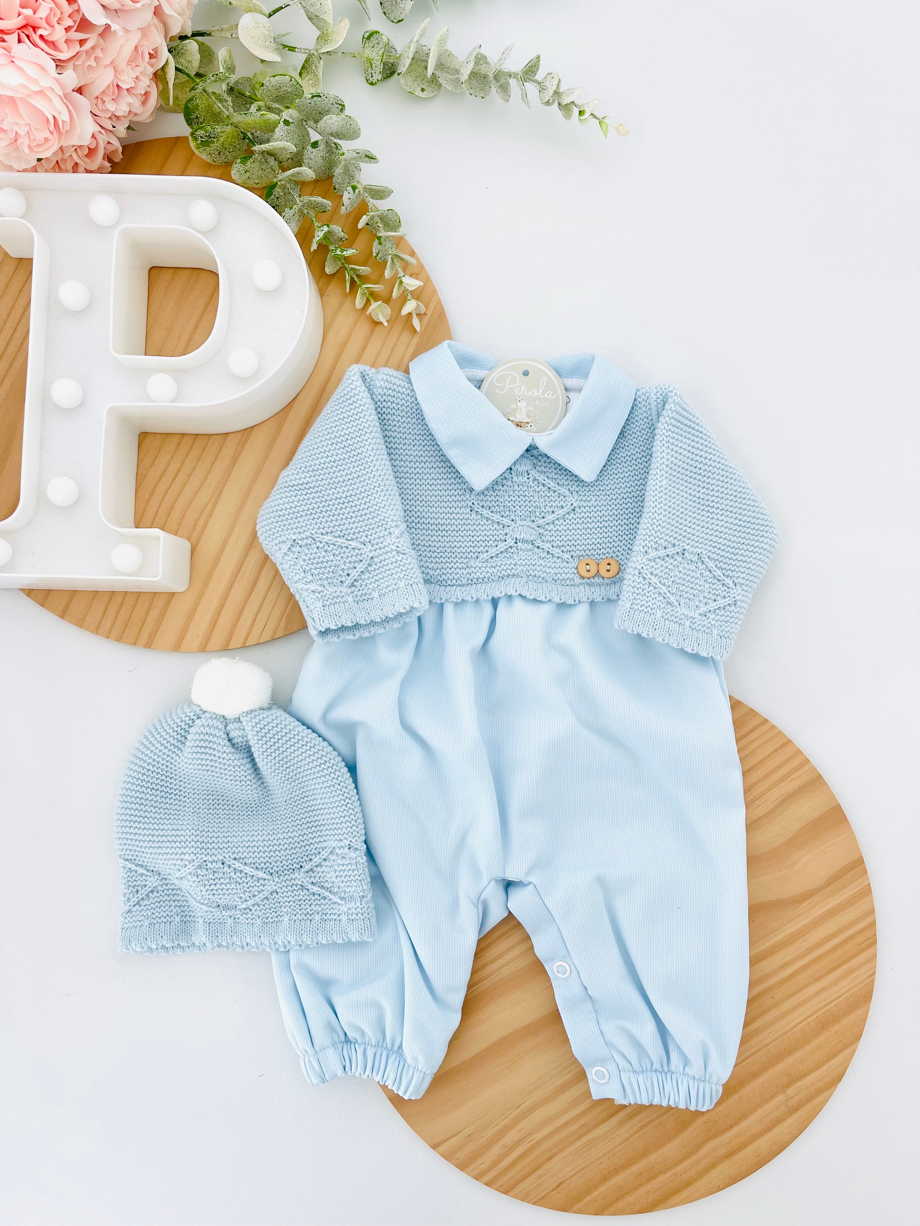 Conjunto quentinho: macacão e gorro