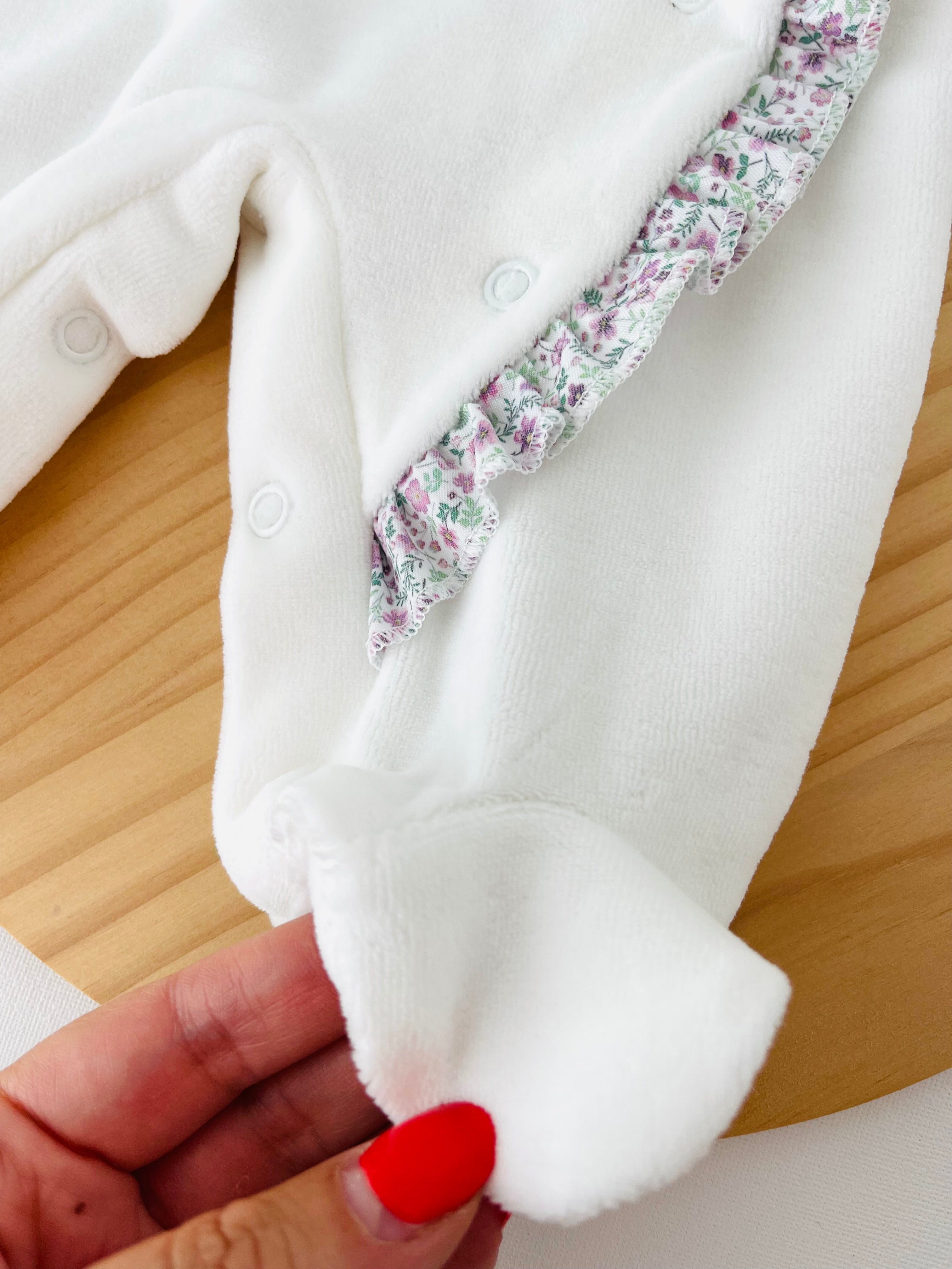 Babygrow em VELUDO- tema flores roxas