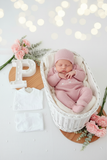 Pack saída de maternidade Rosa velho  5 peças: body, calças, jardineiras, camisola e gorro