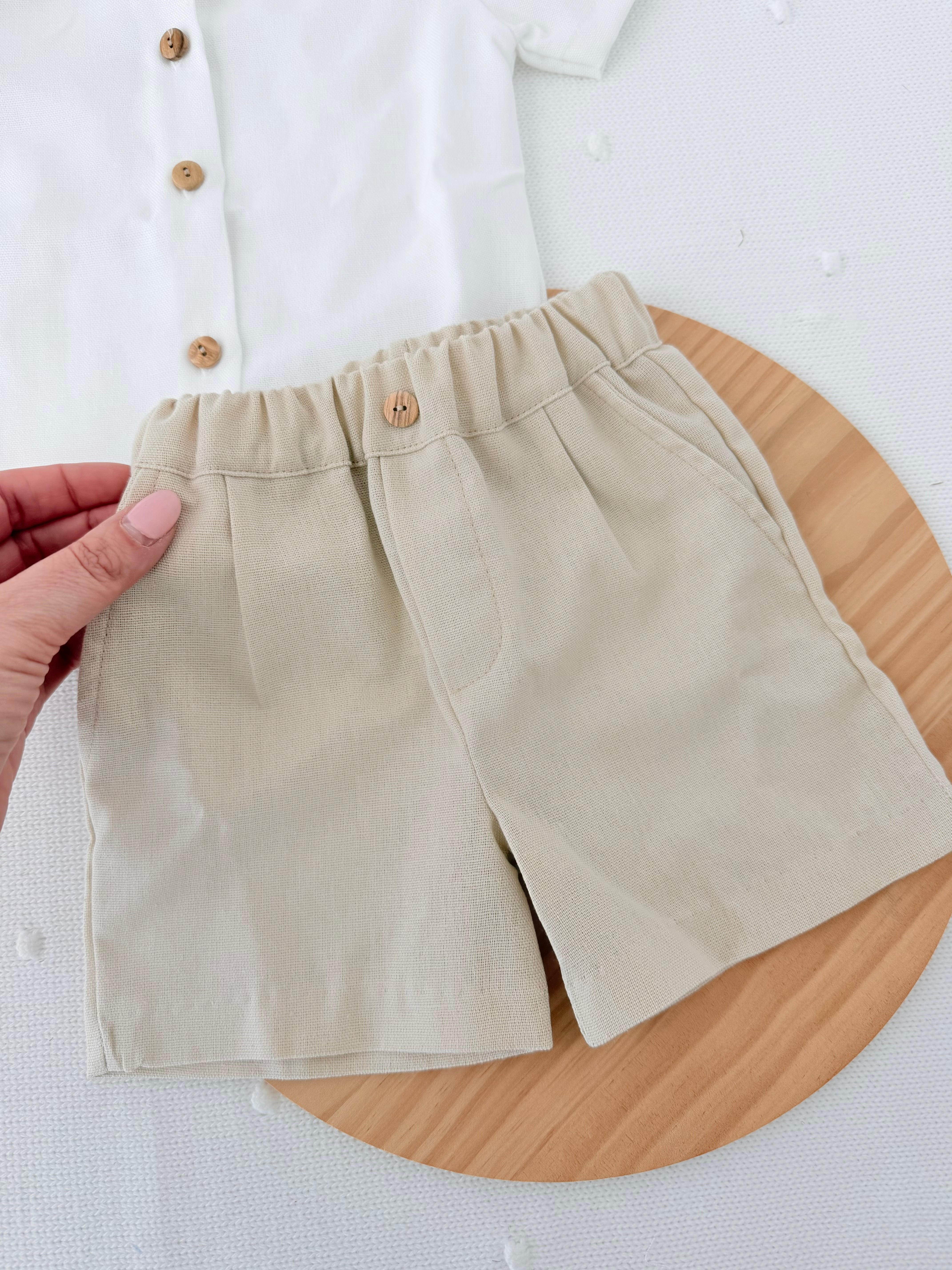 Calções e camisa cerimónia