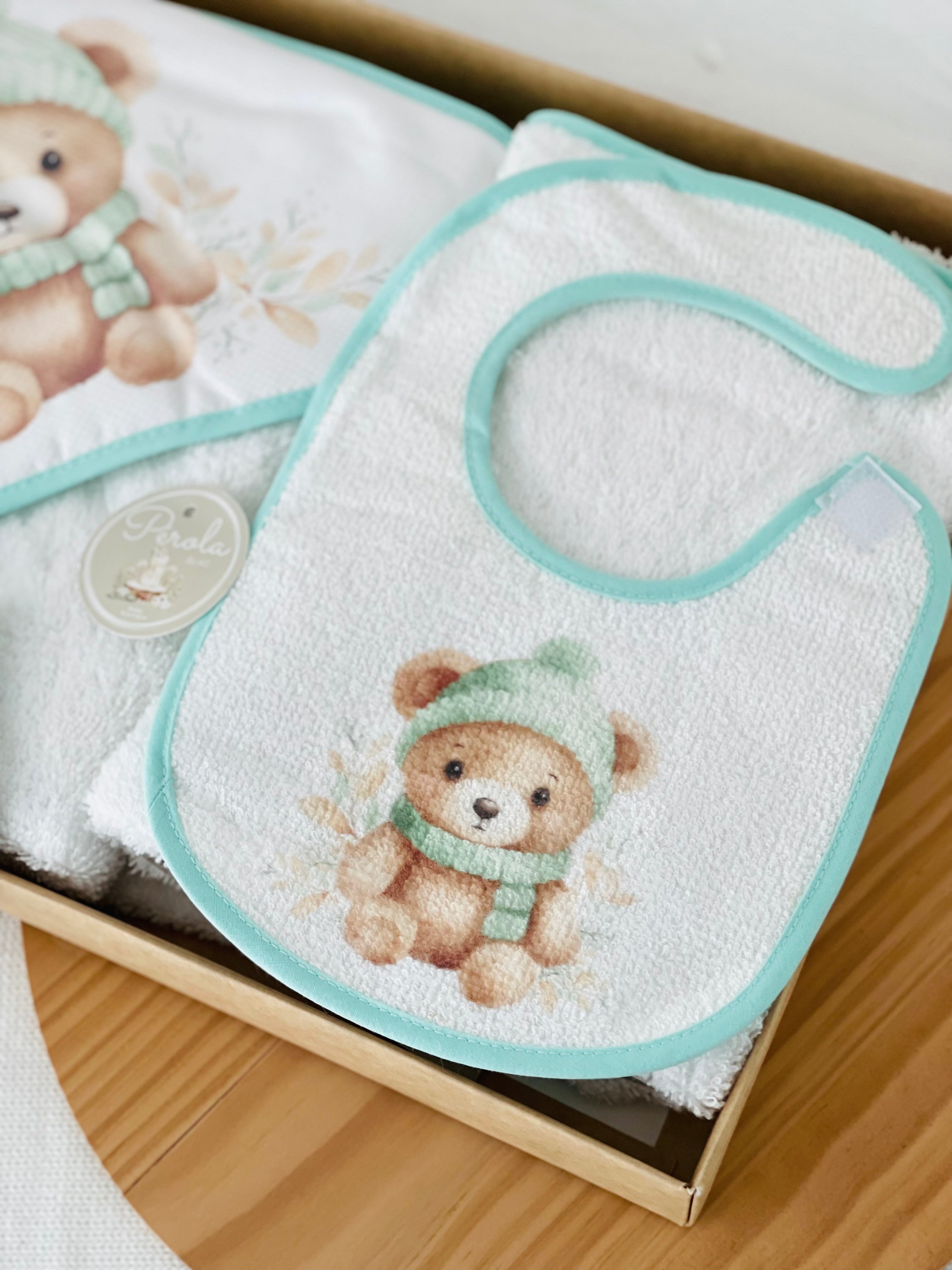 Pack ursinho: toalha de banho, luvas e babete impermeável