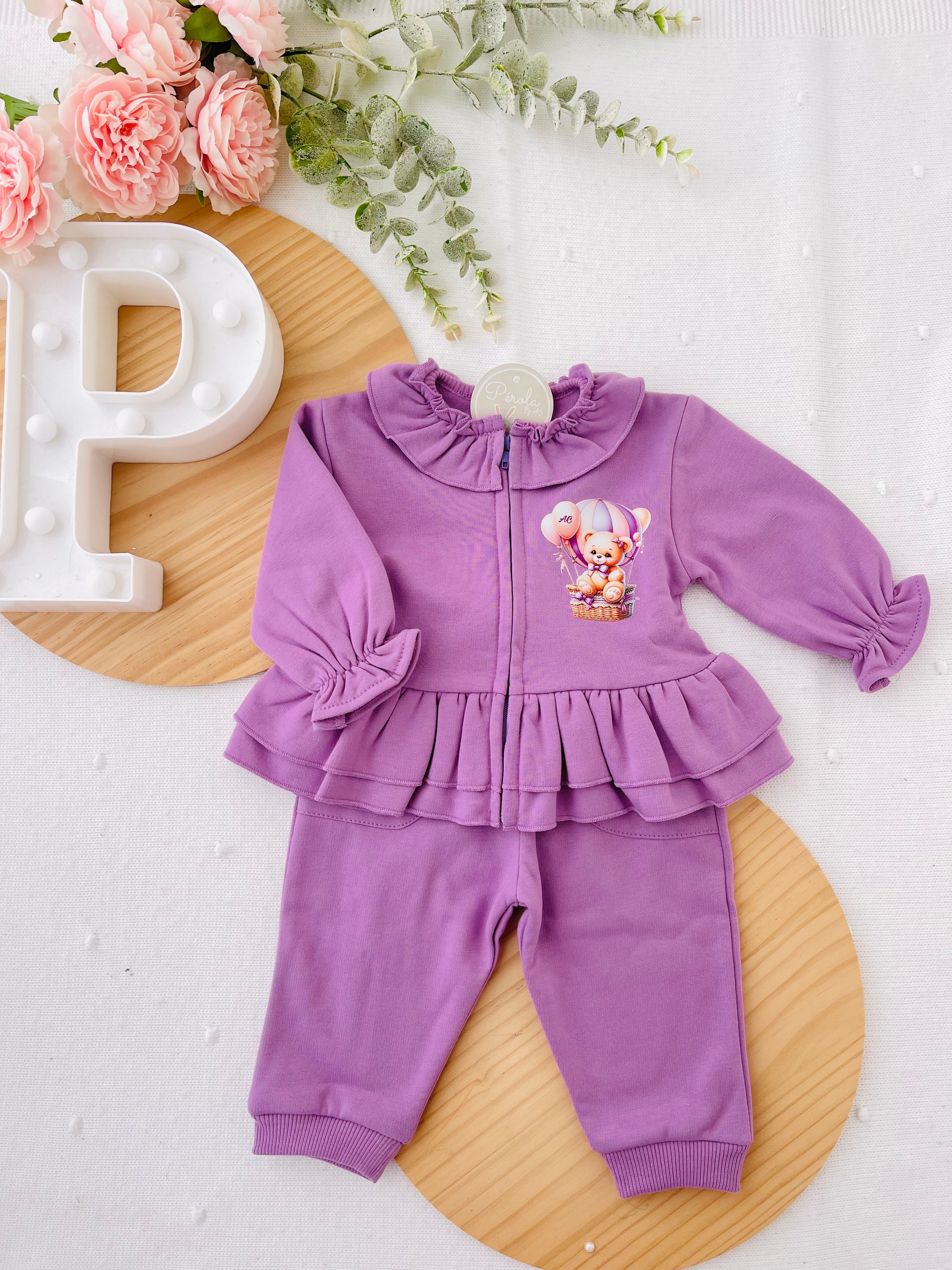 Fato de treino Lili: casaco com folhos e calças