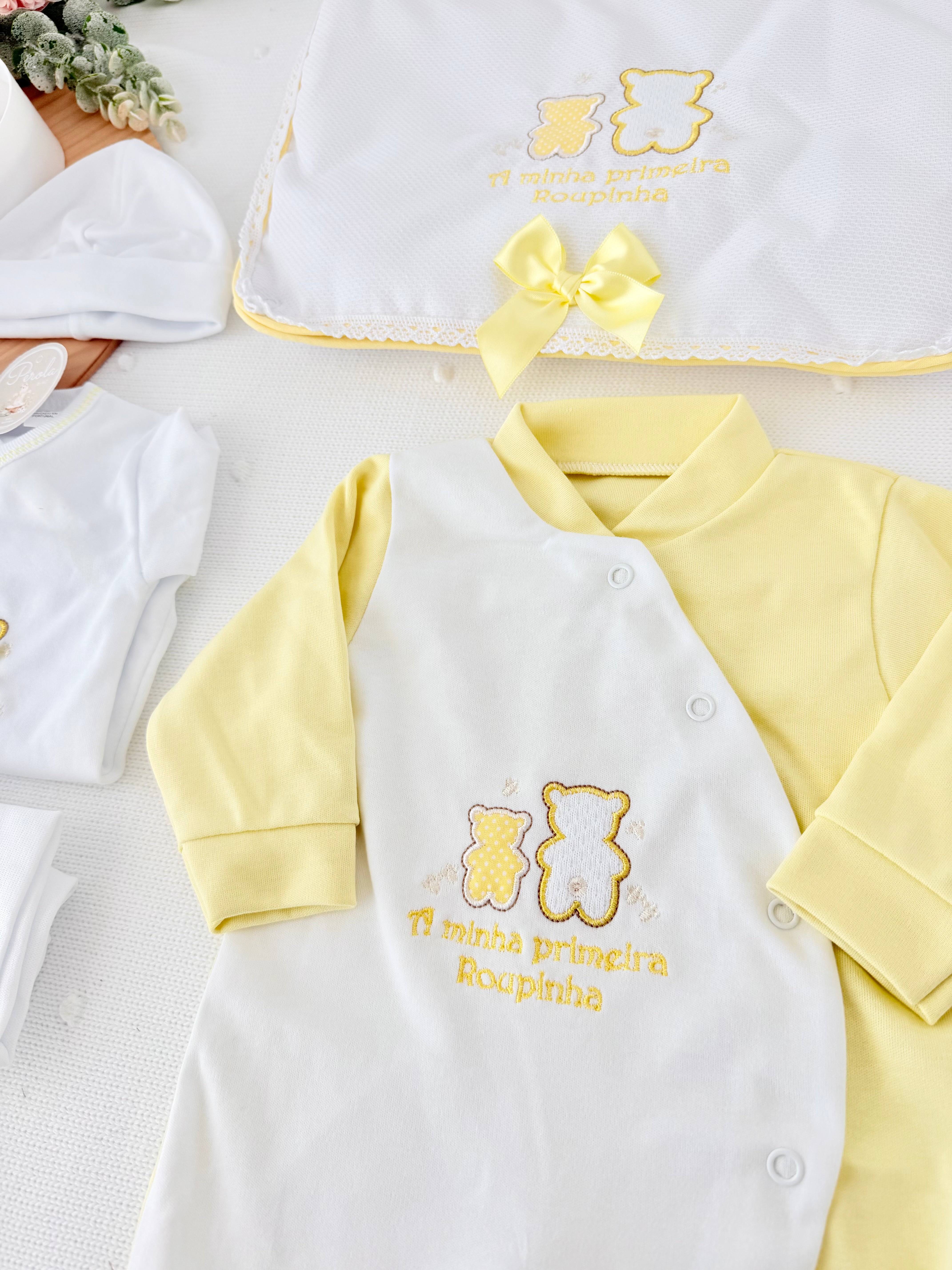 Conjunto primeira roupinha em Amarelo unissexo- 6 peças