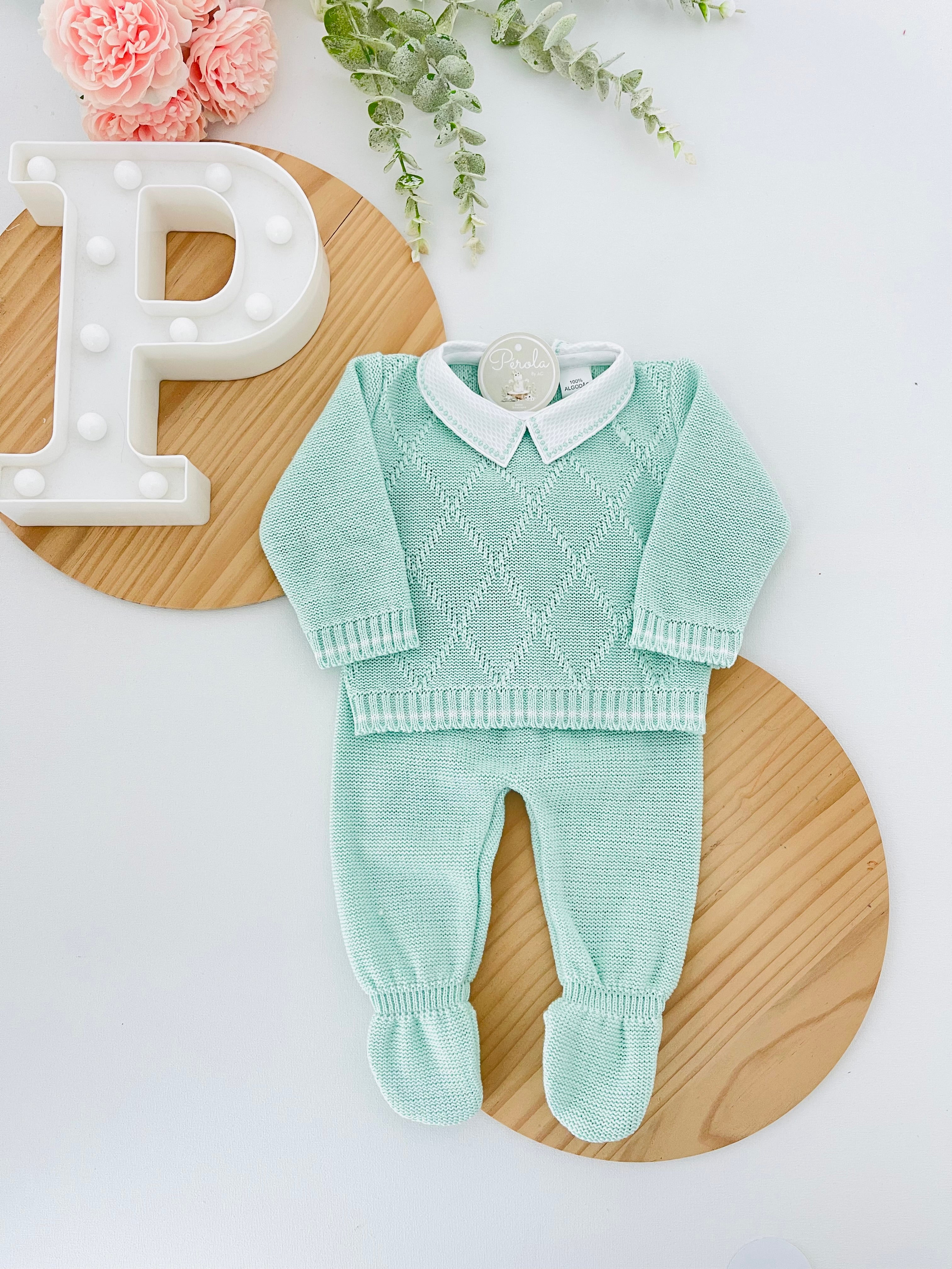 Conjunto losango: camisola com gola de camisa e calças