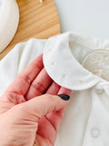 Babygrow bolinha veludo pérola