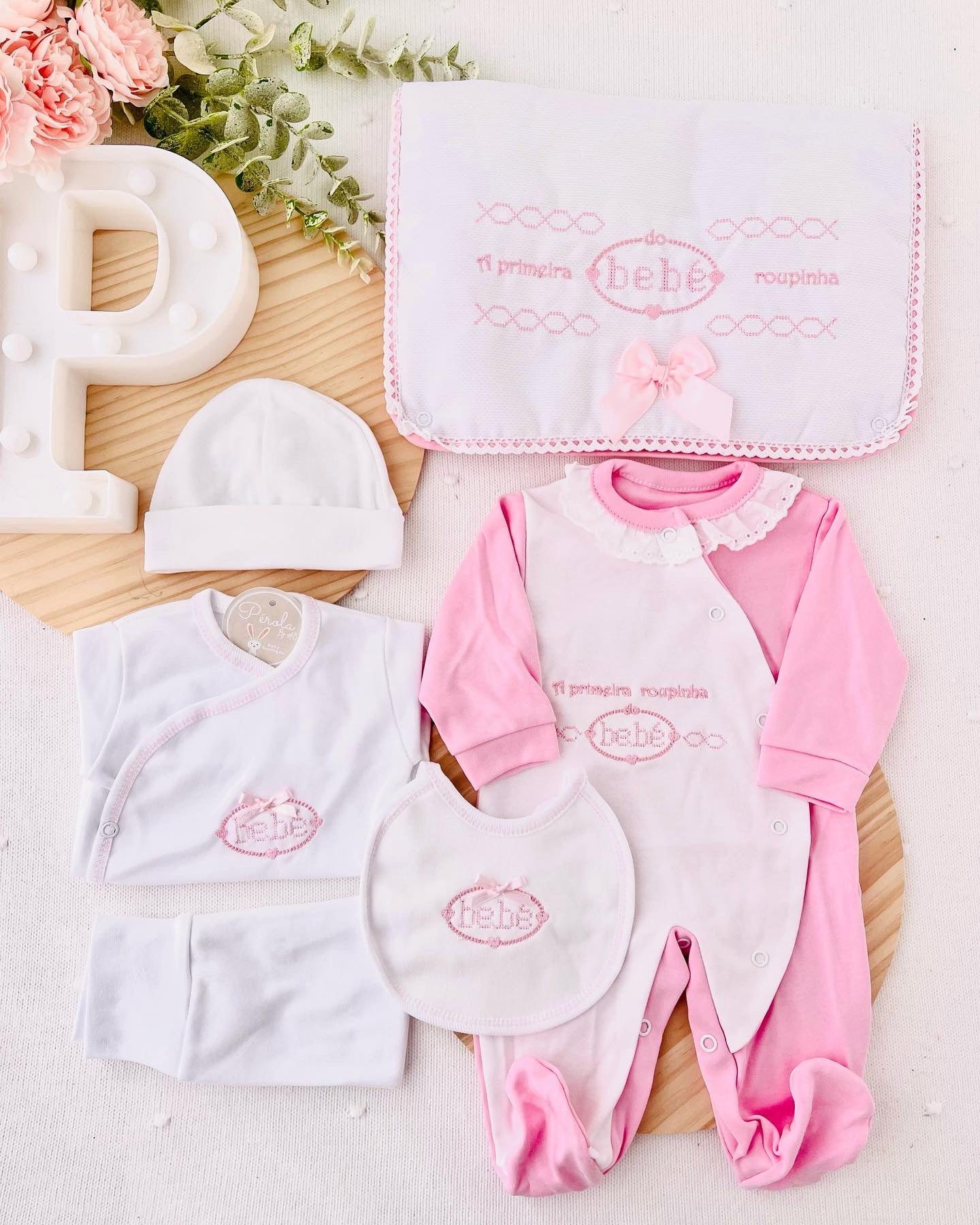 Conjunto primeira roupinha tema Bebé - 6 peças algodão