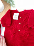 Saída de maternidade vermelho: Babygrow e touca