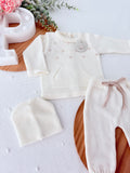 Conjunto Bebé: Camisola, Calças e Gorro 1M
