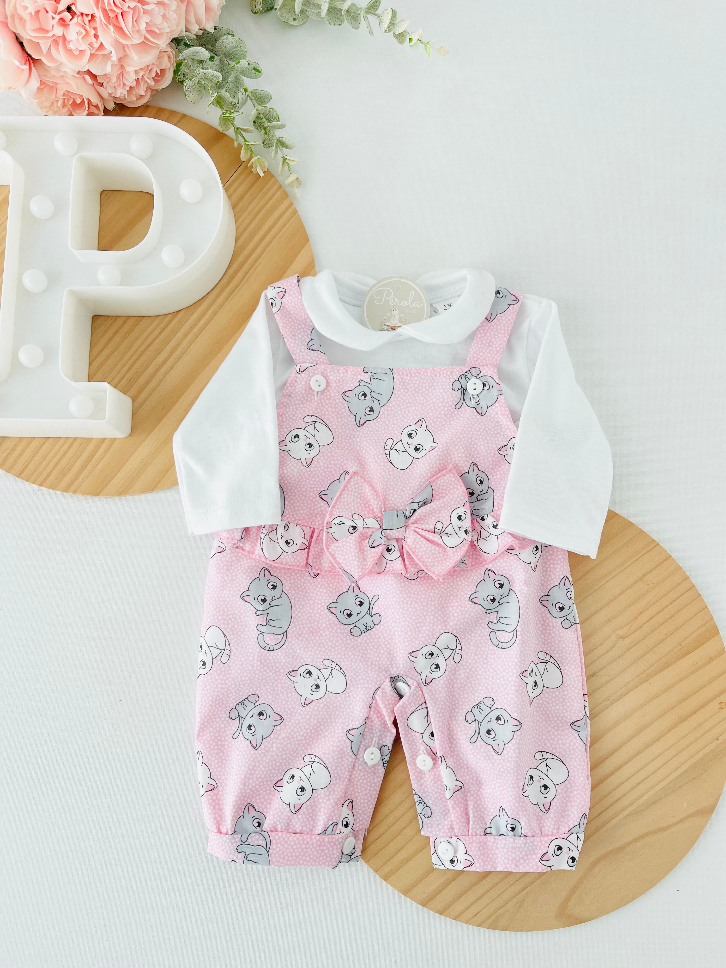 Conjunto gatinhos: Jardineiras e camisola