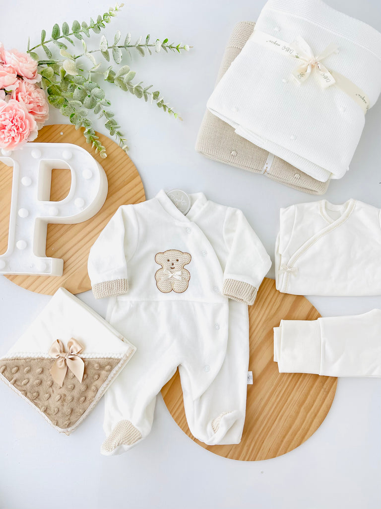 Babygrow veludo com ursinho em malha