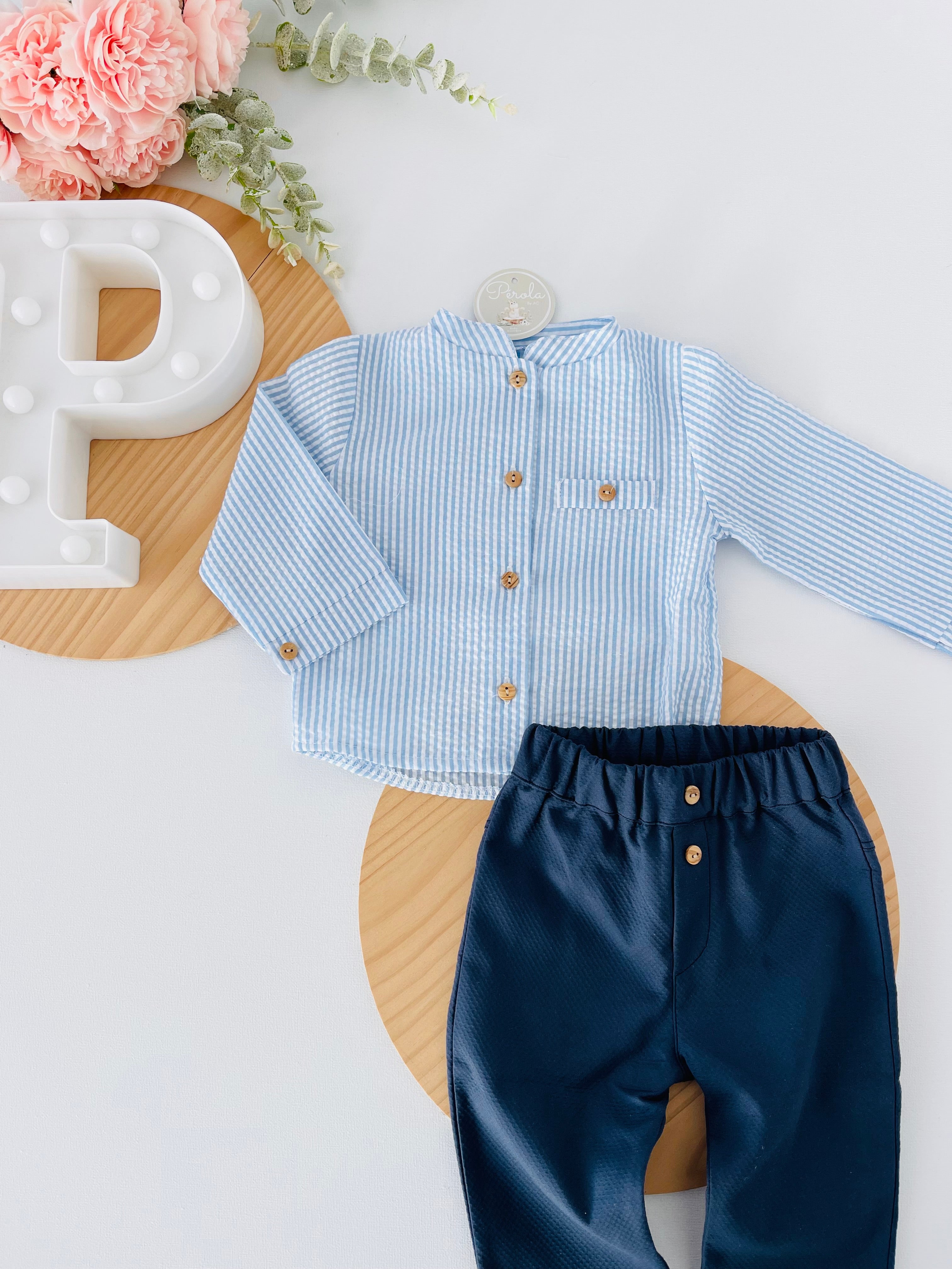 Conjunto menino risquinhas: camisa e calças