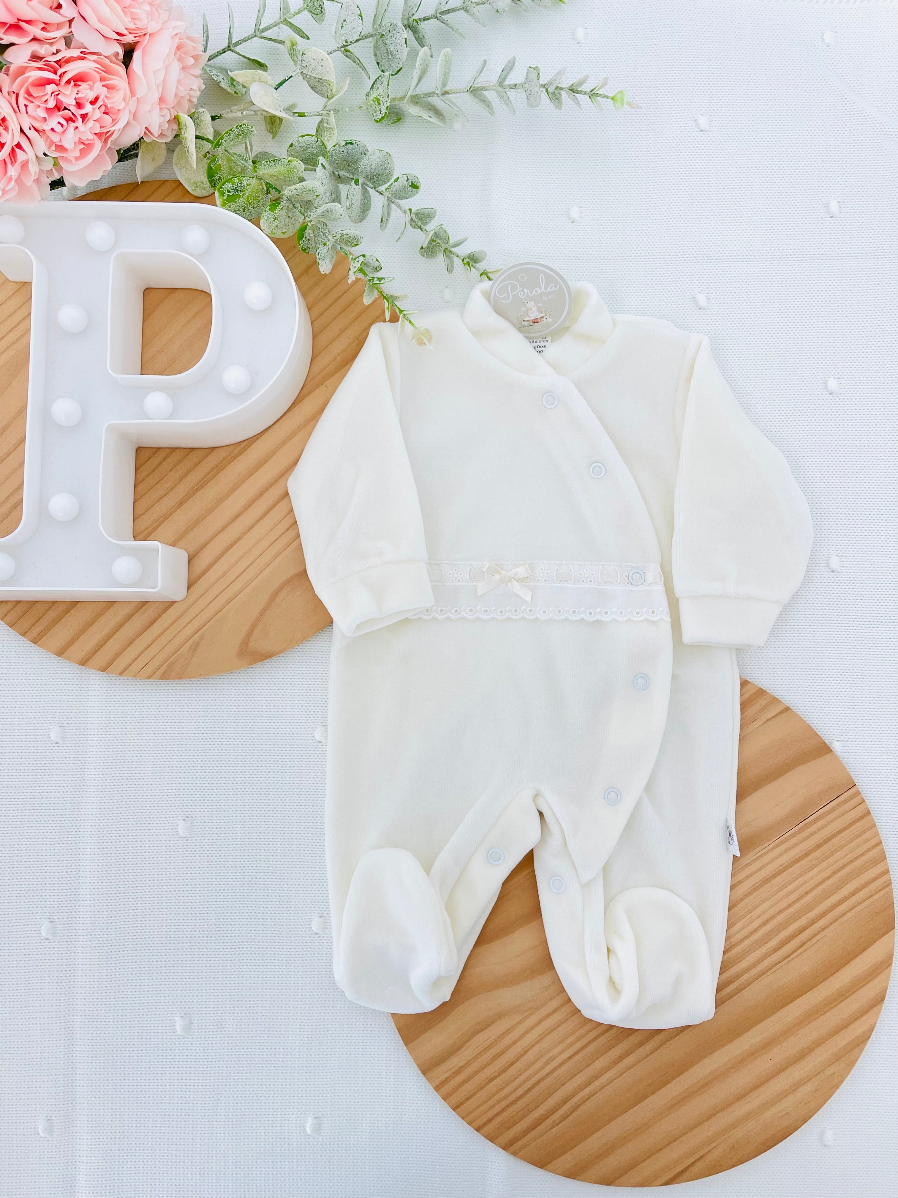 Babygrow pérola em veludo