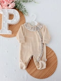 Babygrow tema flores em VELUDO bege