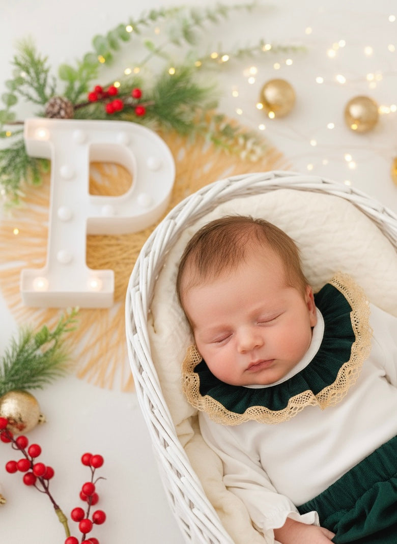 Conjunto renda dourada: blusa e saia bombazine