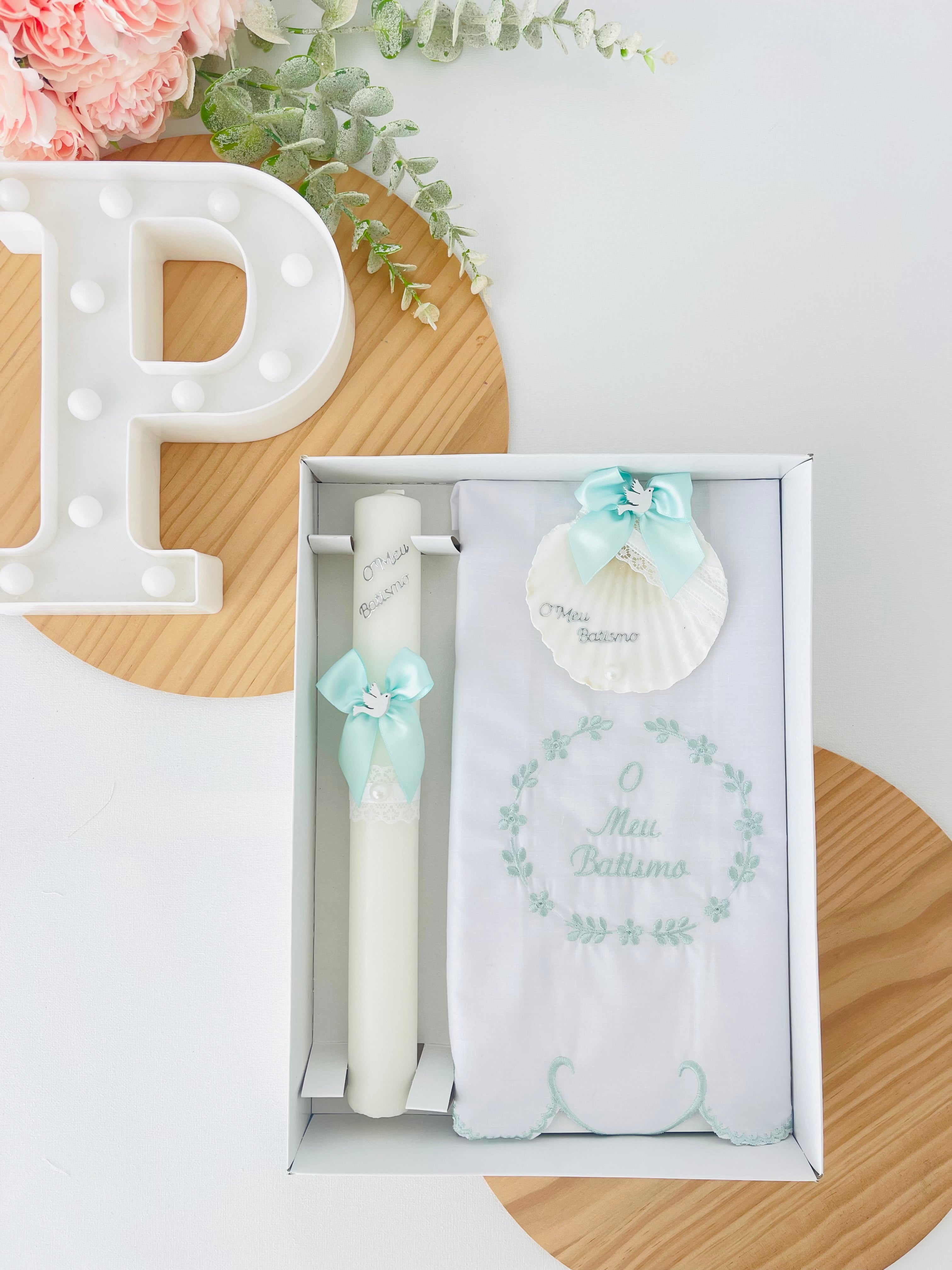 Conjunto para Batizado: vela, toalha e concha Batizado - Ramos