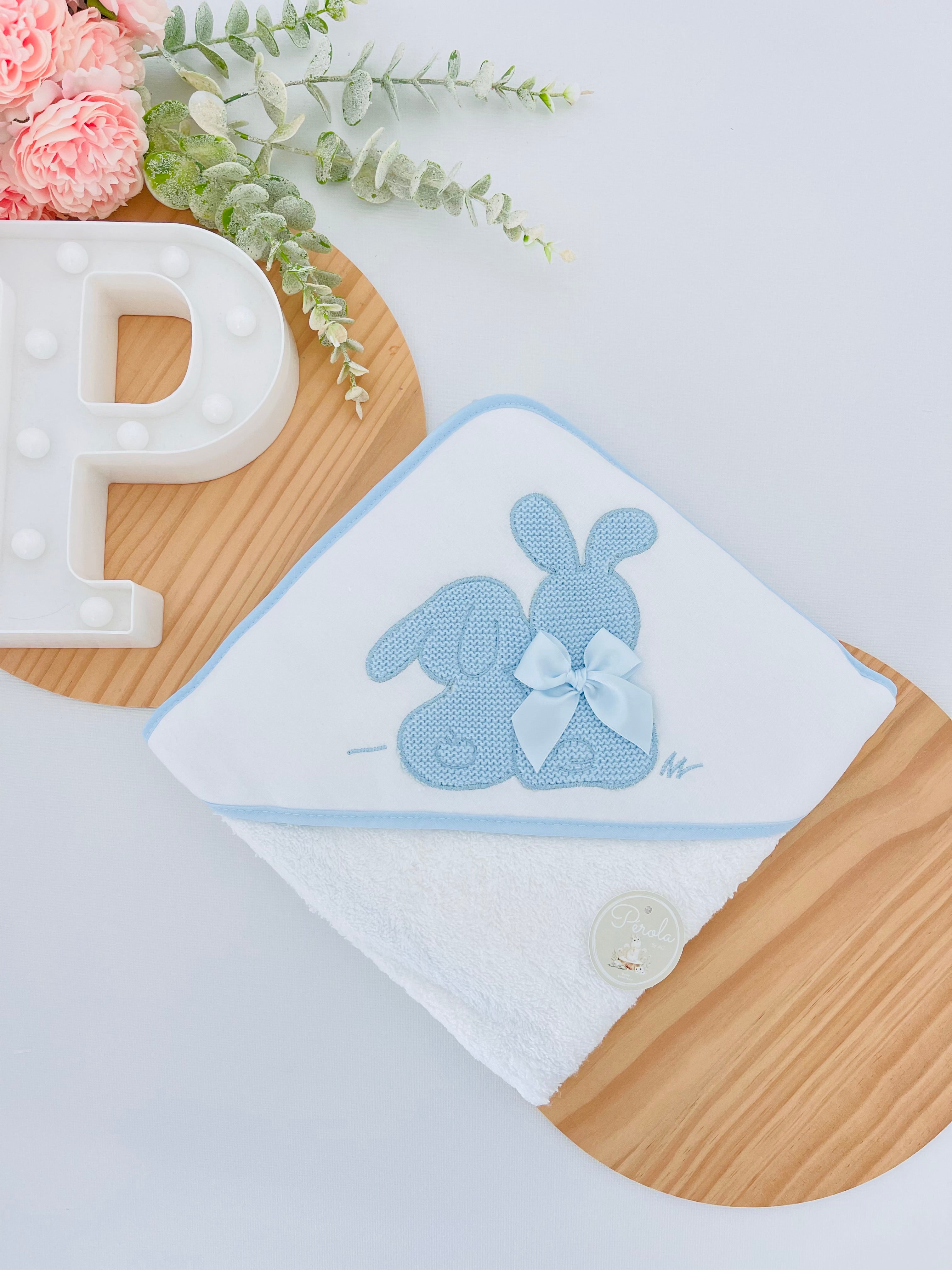 Toalha de banho tema coelhinhos