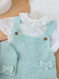 Fofo, blusa gola rendonda e gorro