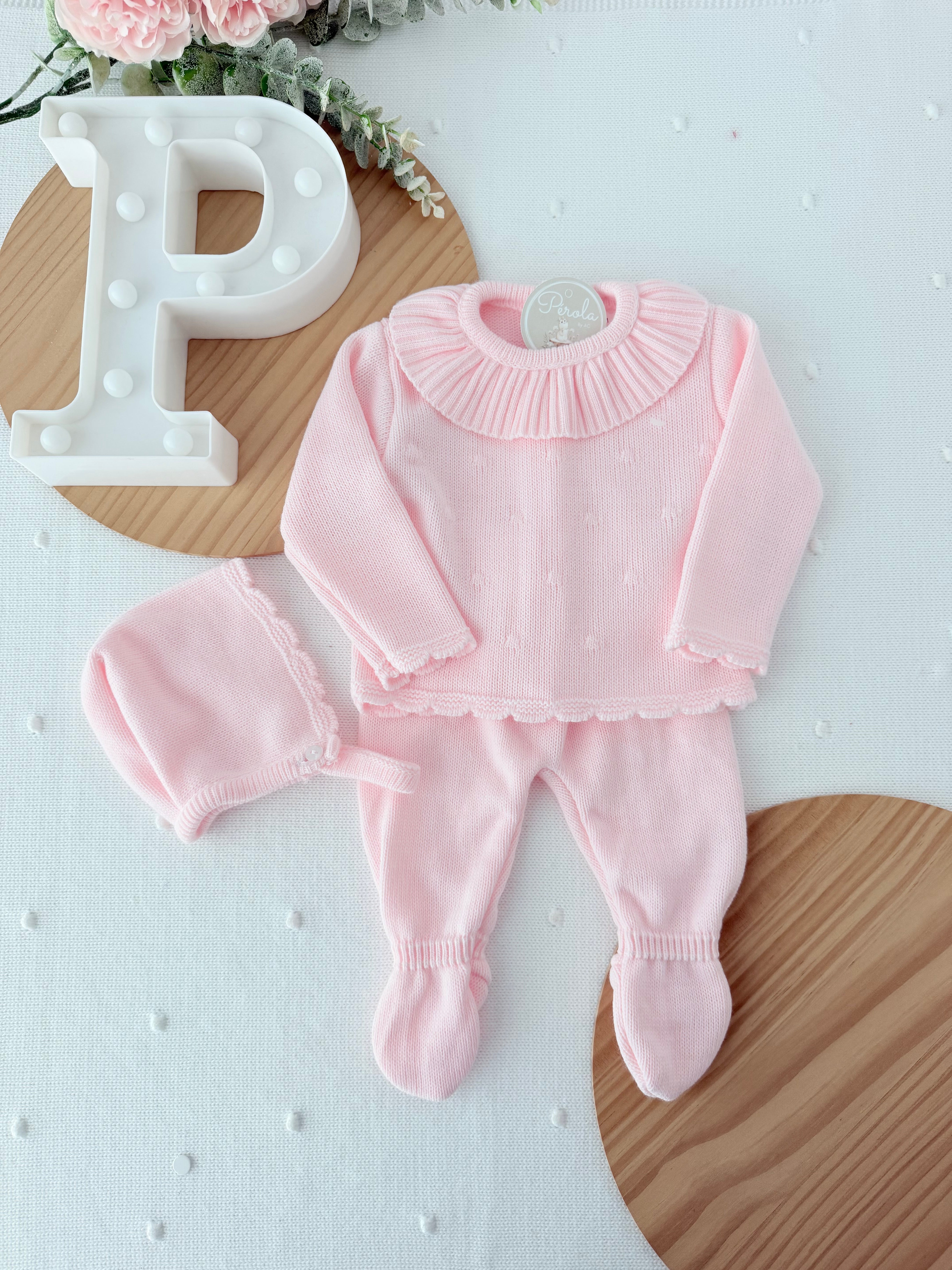 Conjunto doce ternura rosa : camisola , calças e touca
