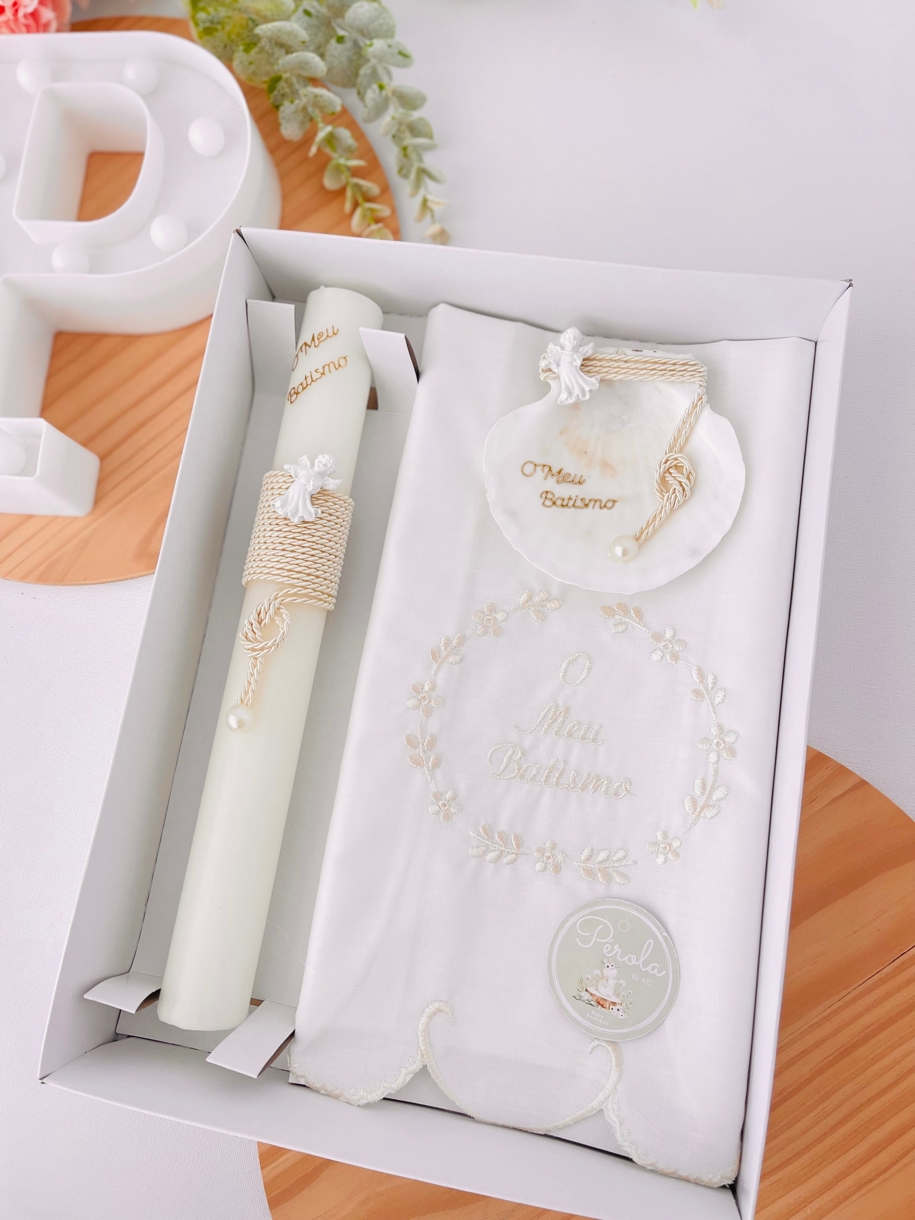 Conjunto para Batizado: vela, toalha e concha Batizado - Ramos