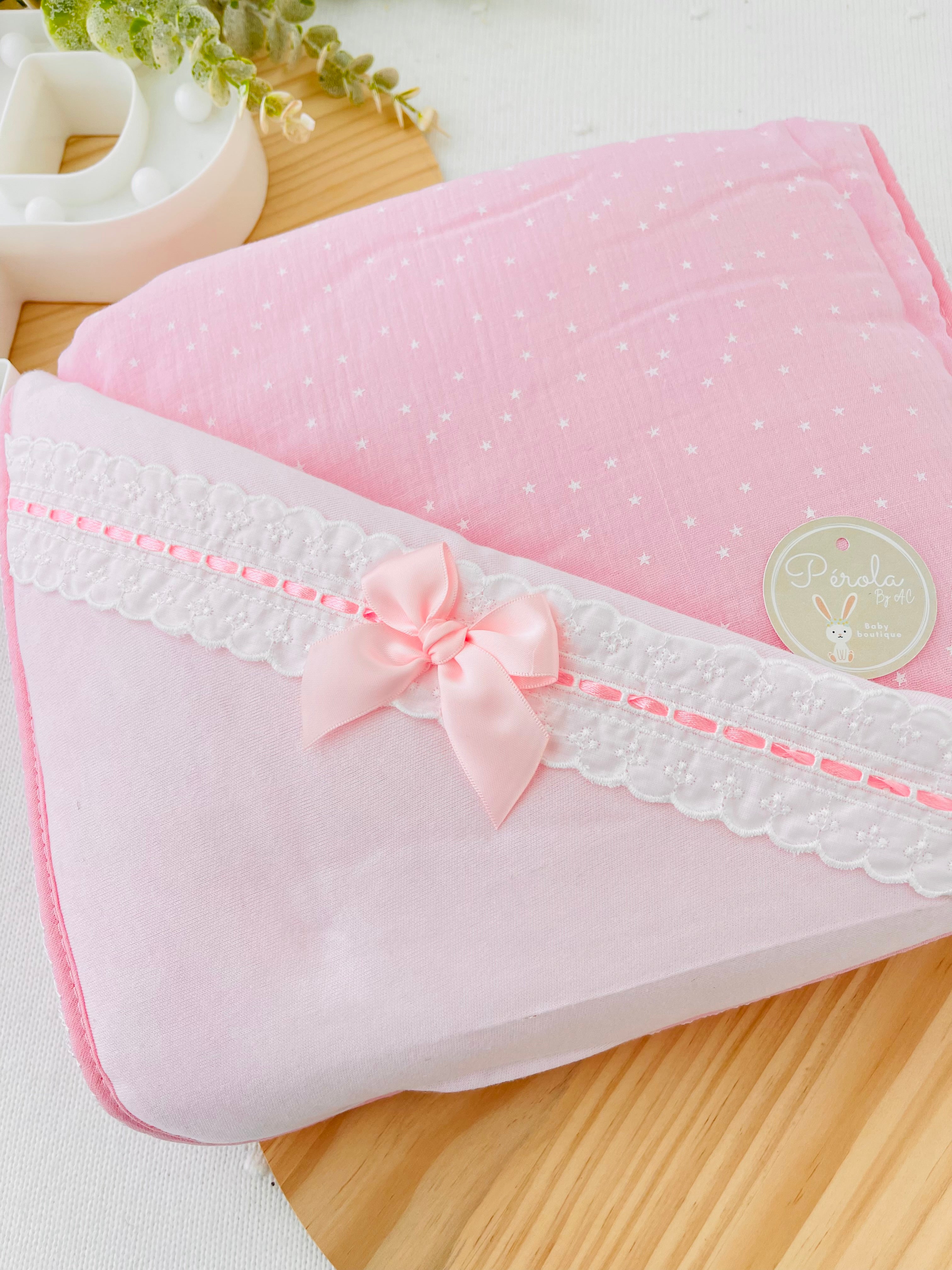 Manta estrelinhas em musselina com laço