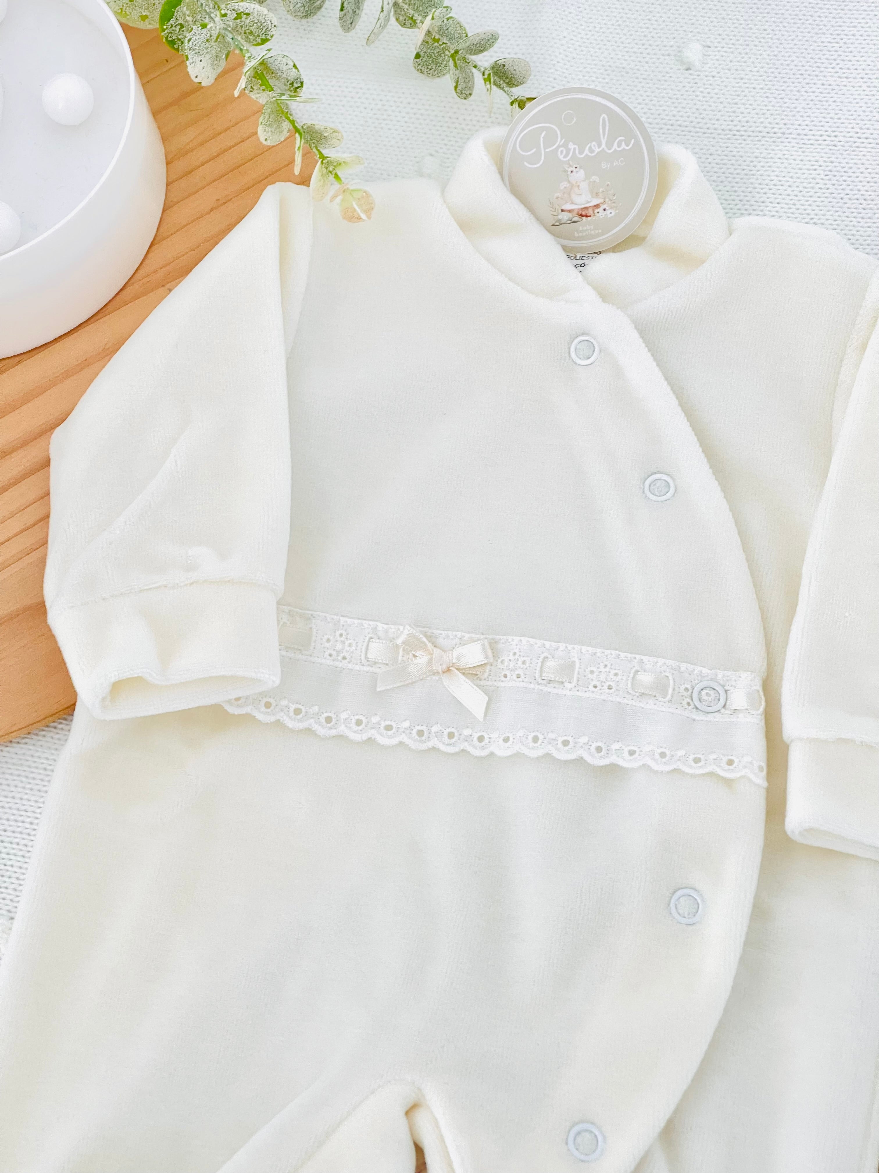 Babygrow pérola em veludo