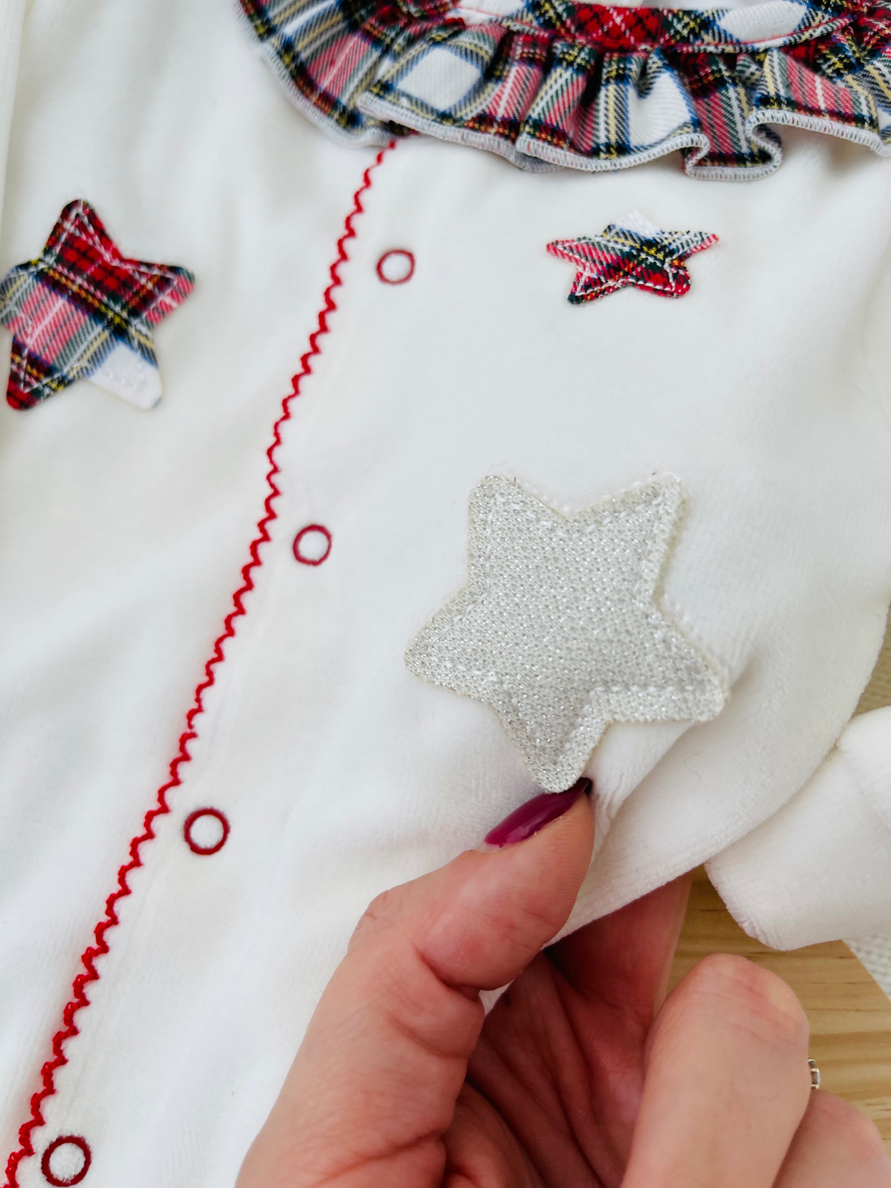 Babygrow Branco Estrelas GOLA REDONDA- xadrez Premium