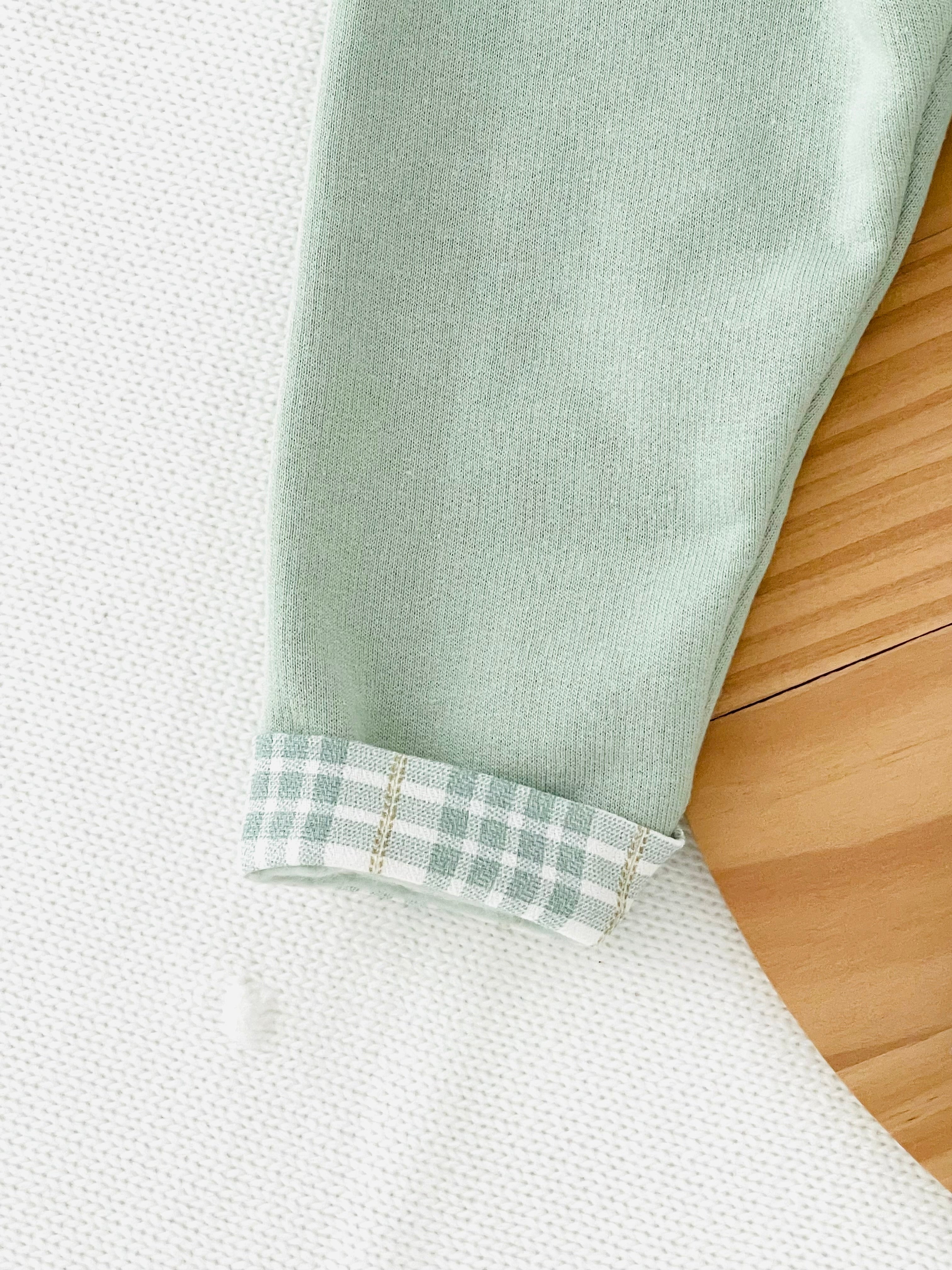 Conjunto Bebé verde com Capuz - Camisola e Calças Cardadas (3-36m)