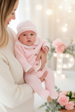 Conjunto rosa: camisola, calças e gorro