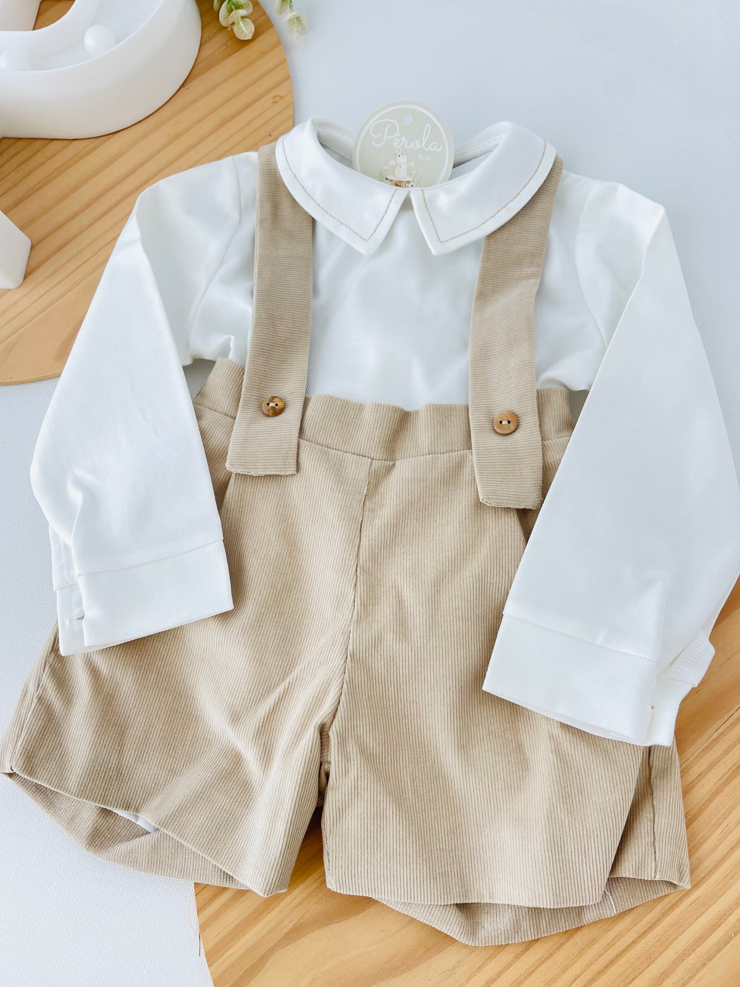 Conjunto menino bege: Calções bombazine e camisa- Outono/Inverno