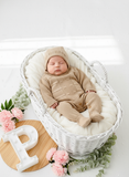 Saída de maternidade quadradinhos: Babygrow e touca Outono/Inverno