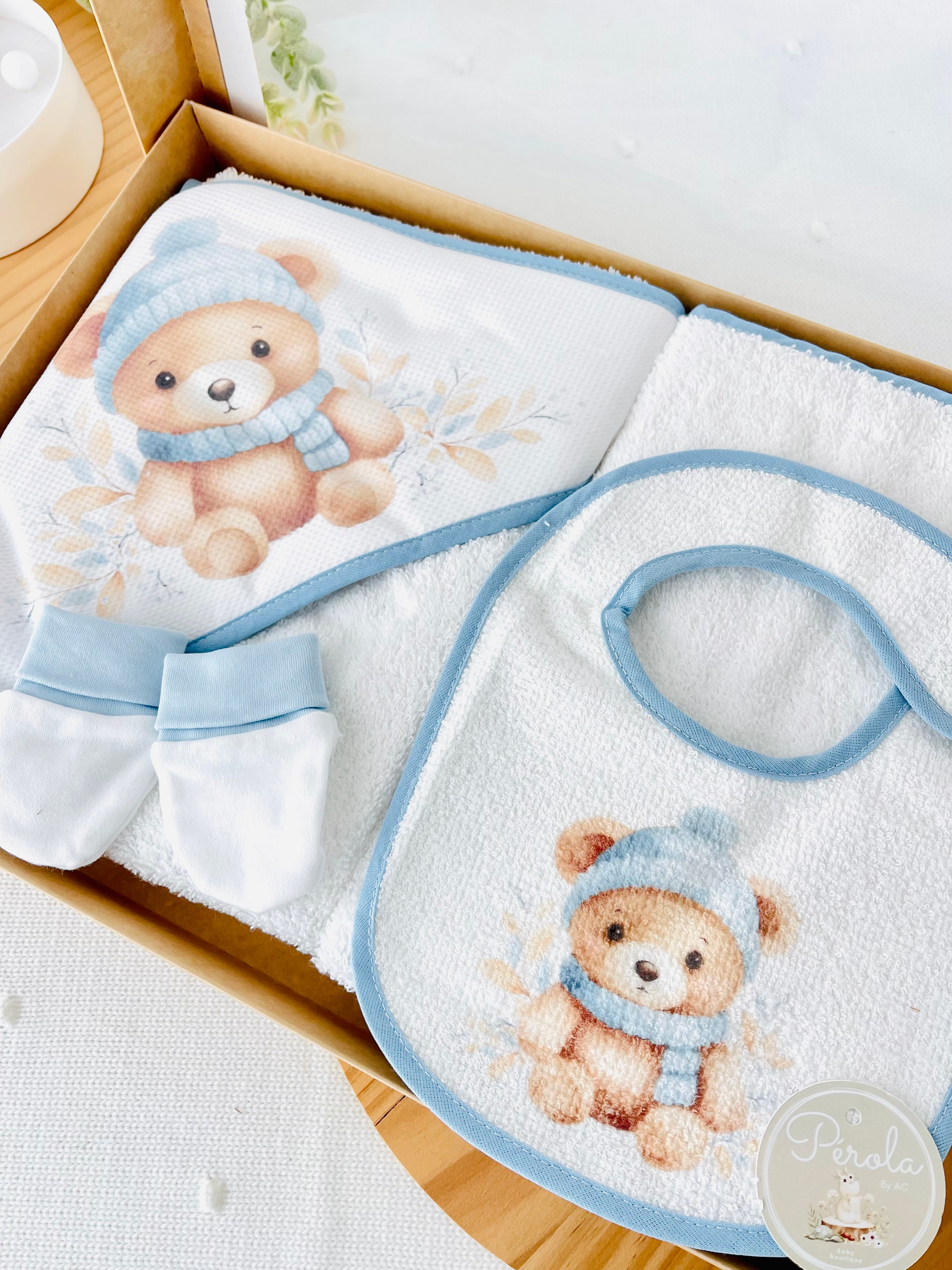 Pack ursinho: toalha de banho, luvas e babete impermeável
