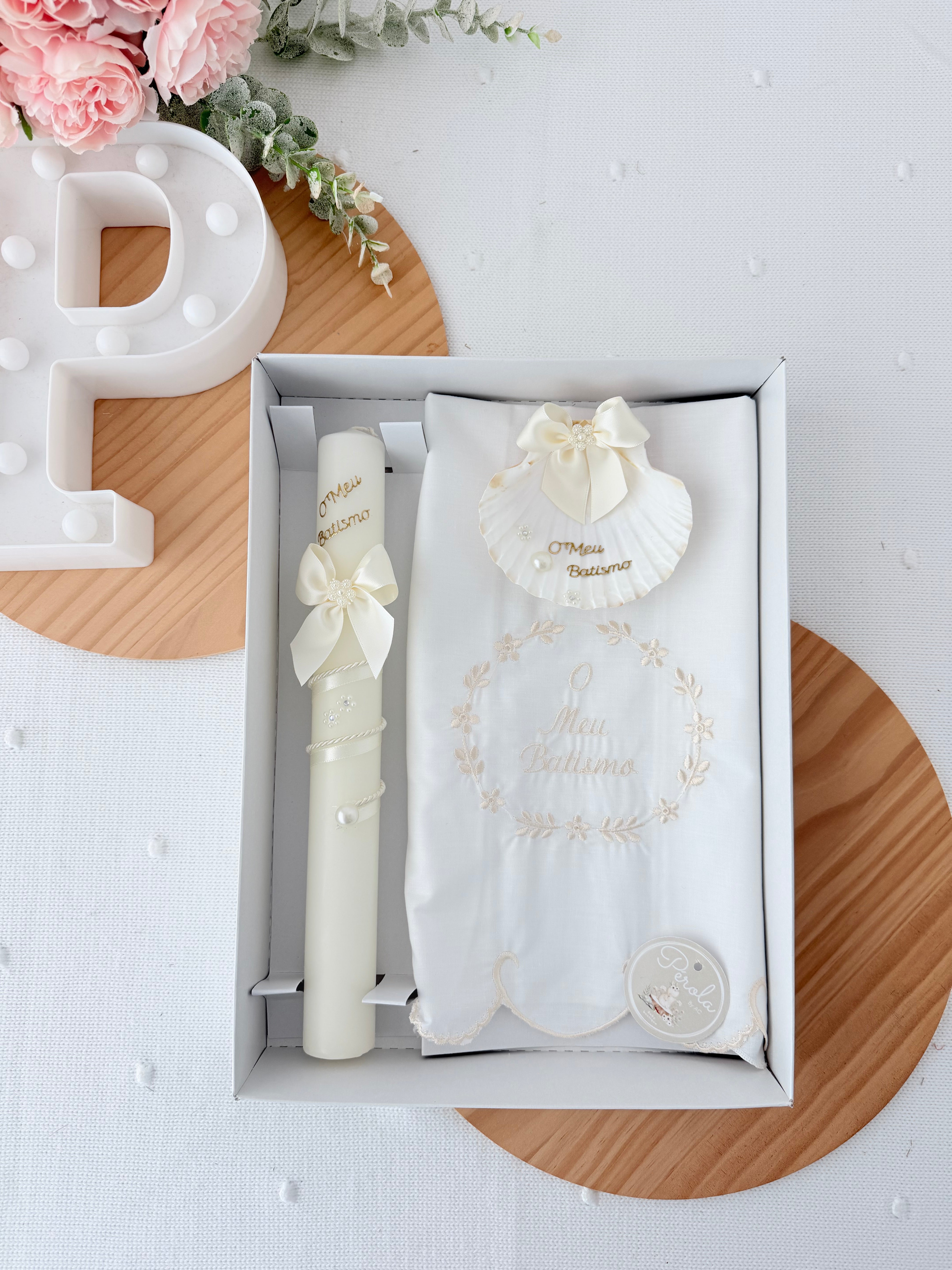 Conjunto para Batizado: vela, toalha e concha Batizado - Ramos