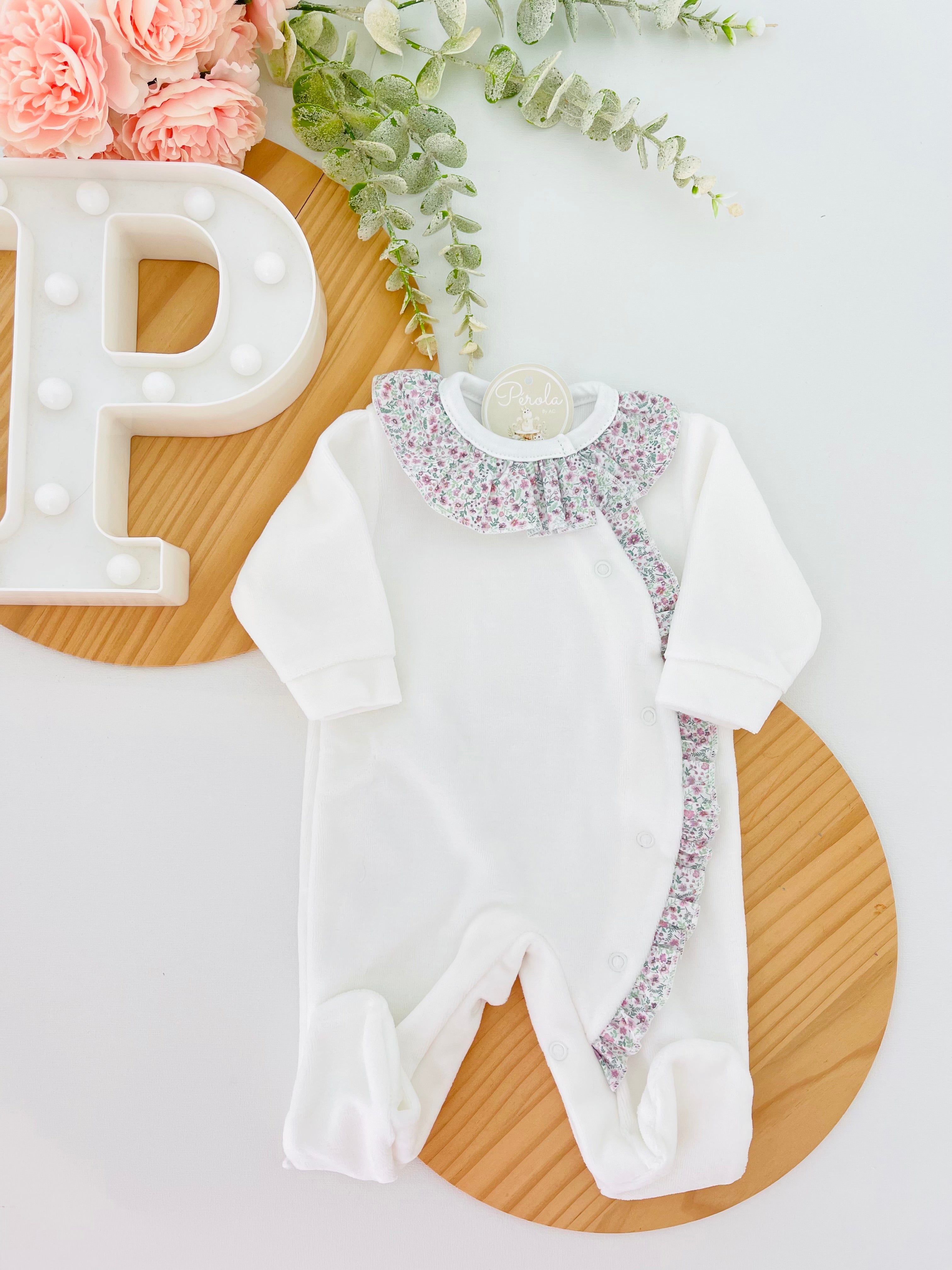 Babygrow em VELUDO- tema flores roxas