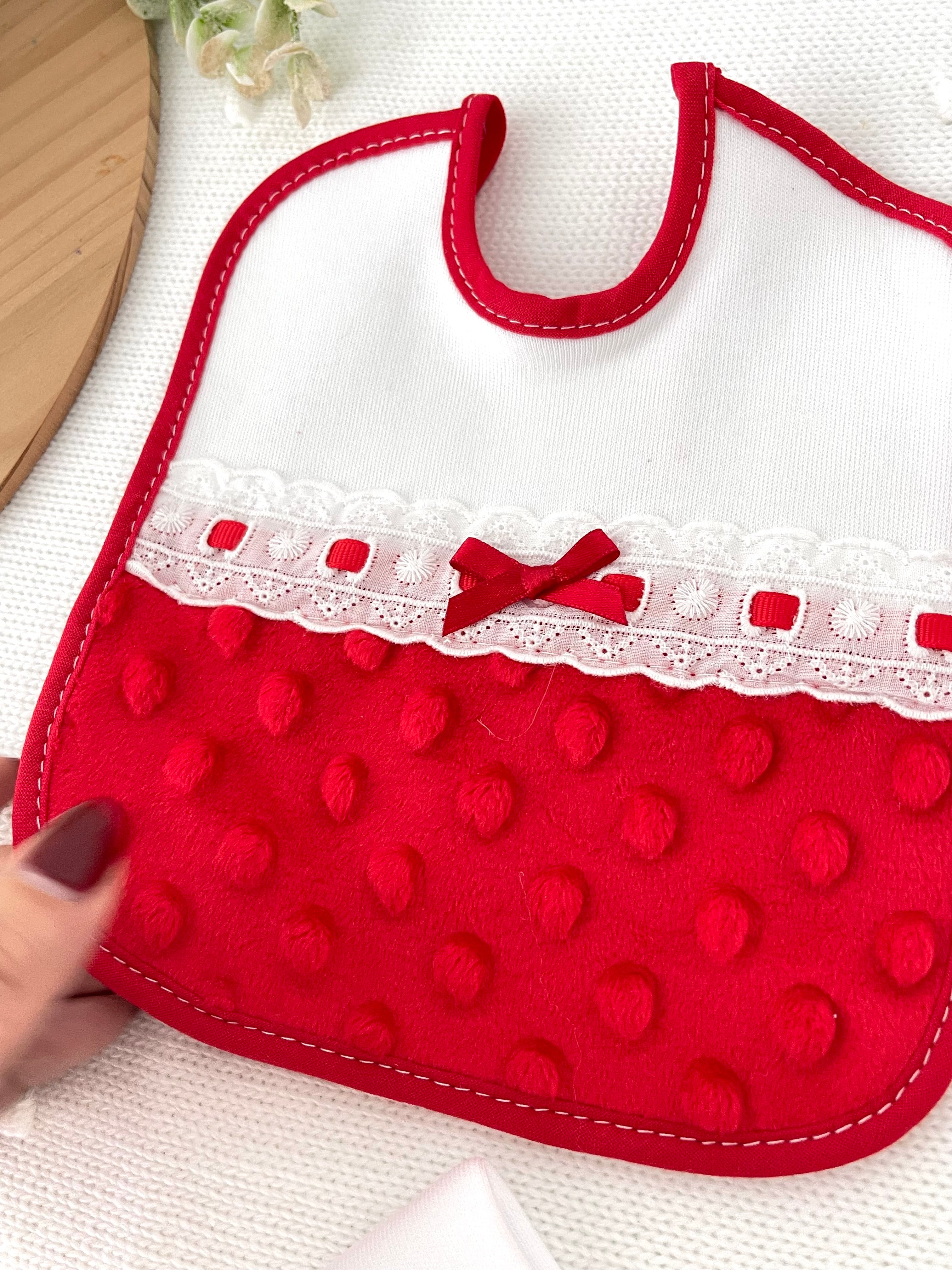 Pack bebé vermelho : Babete, fralda e prende chupetas