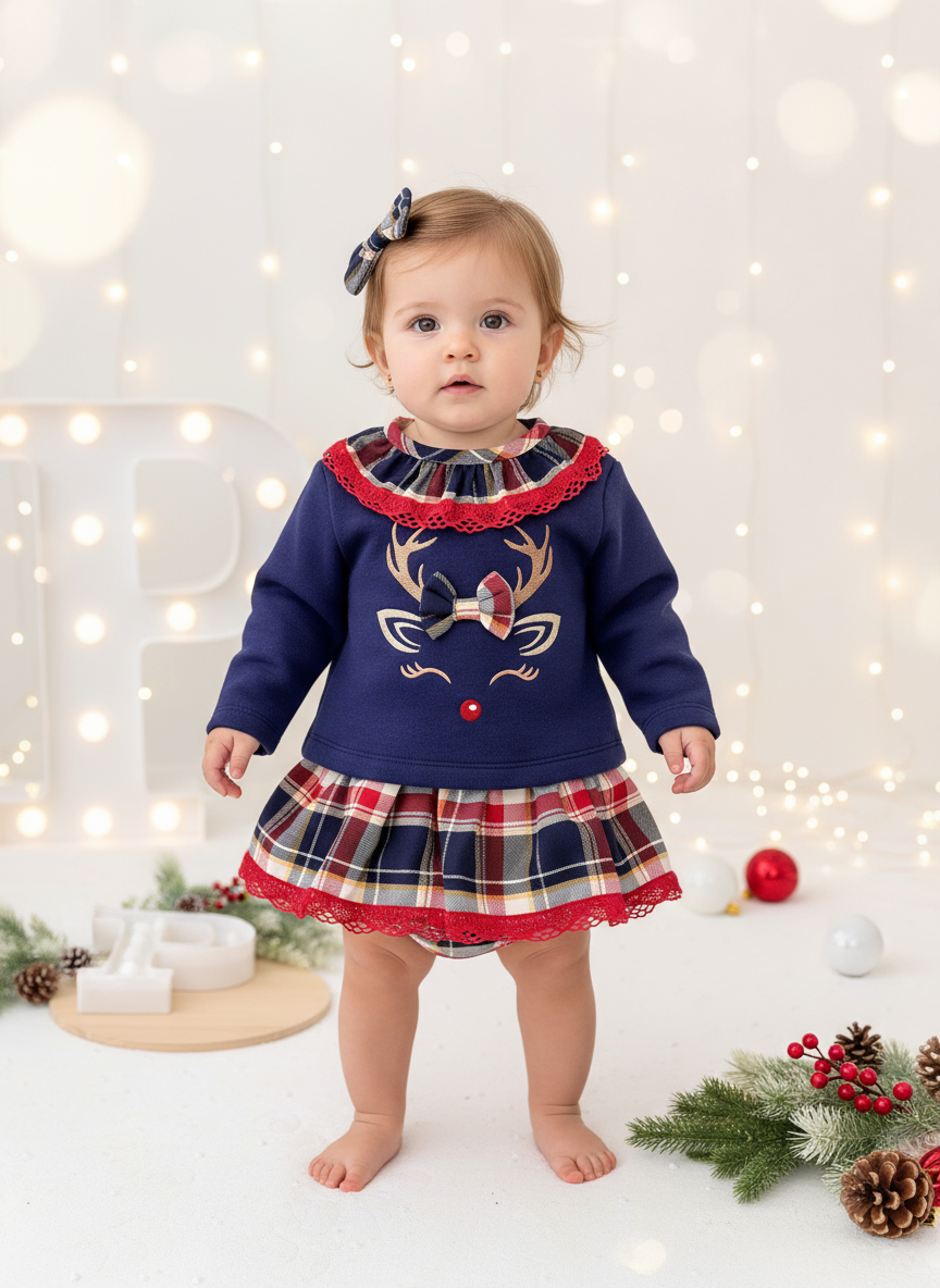 Conjunto Renas: gancho, camisola e saia/tapa fraldas