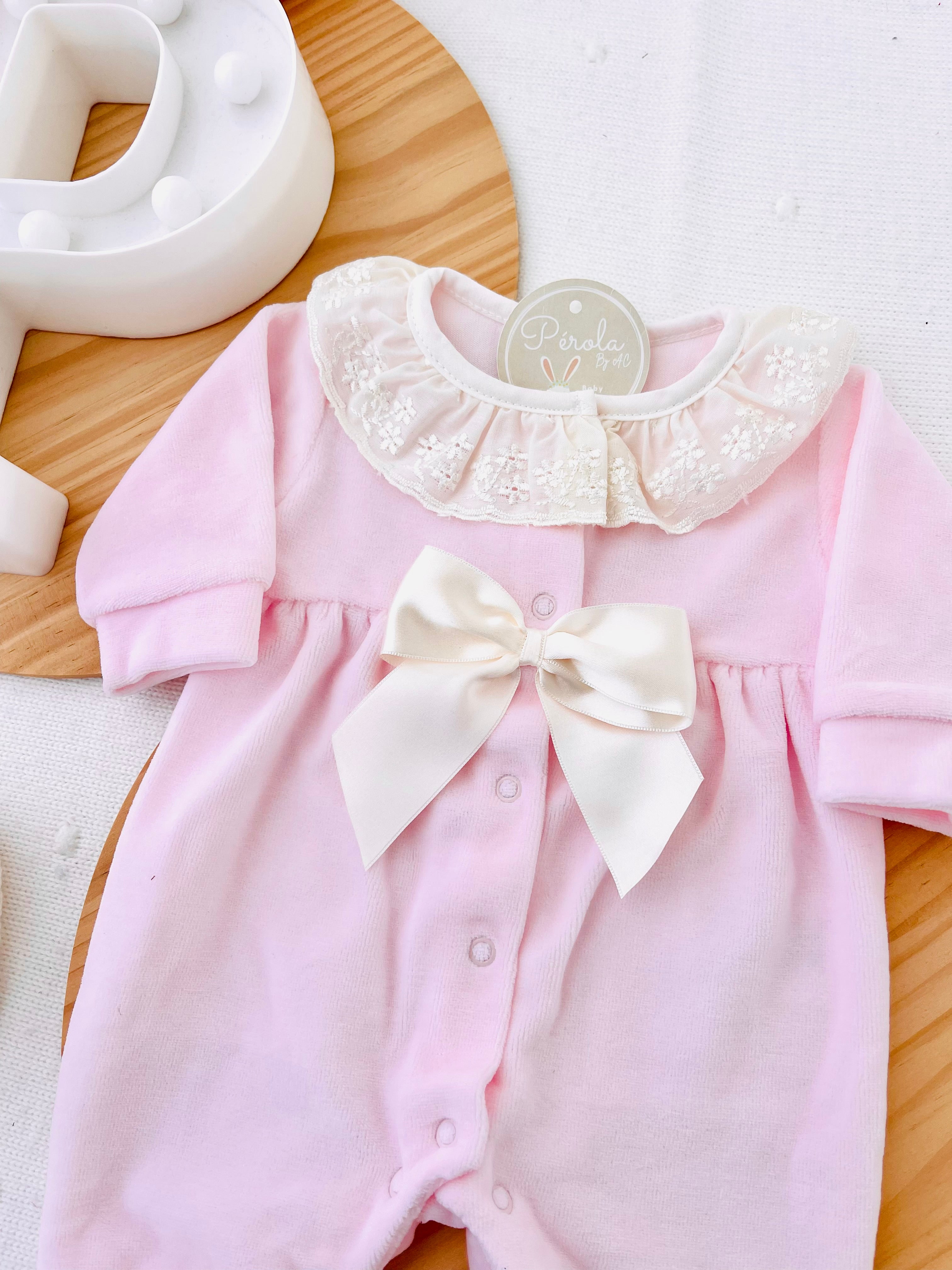 Babygrow elegante de veludo premium