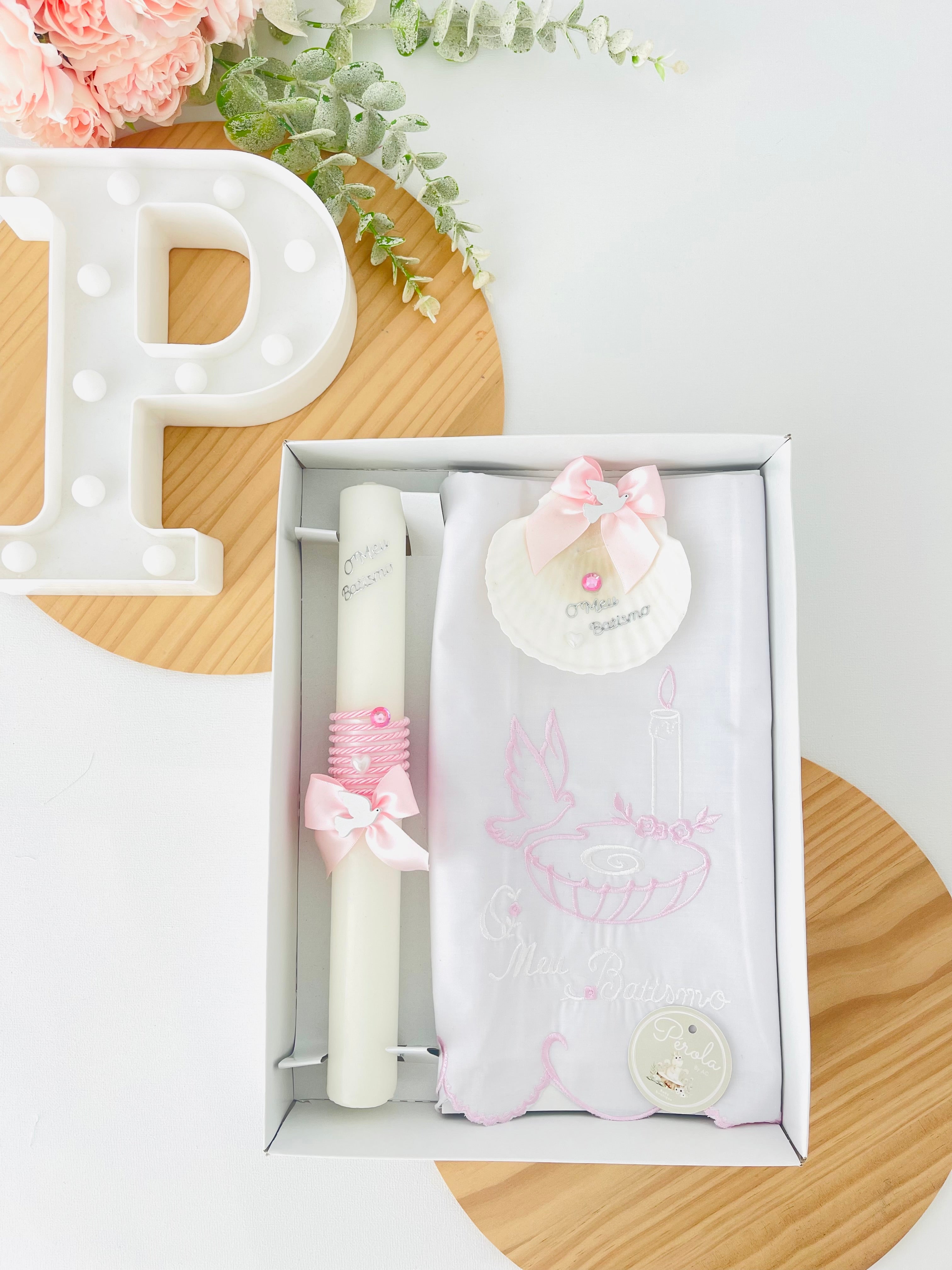 Conjunto para Batizado: vela, toalha e concha Batizado Pomba