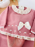 Conjunto rendinha rosa velho: camisola, calças e touca