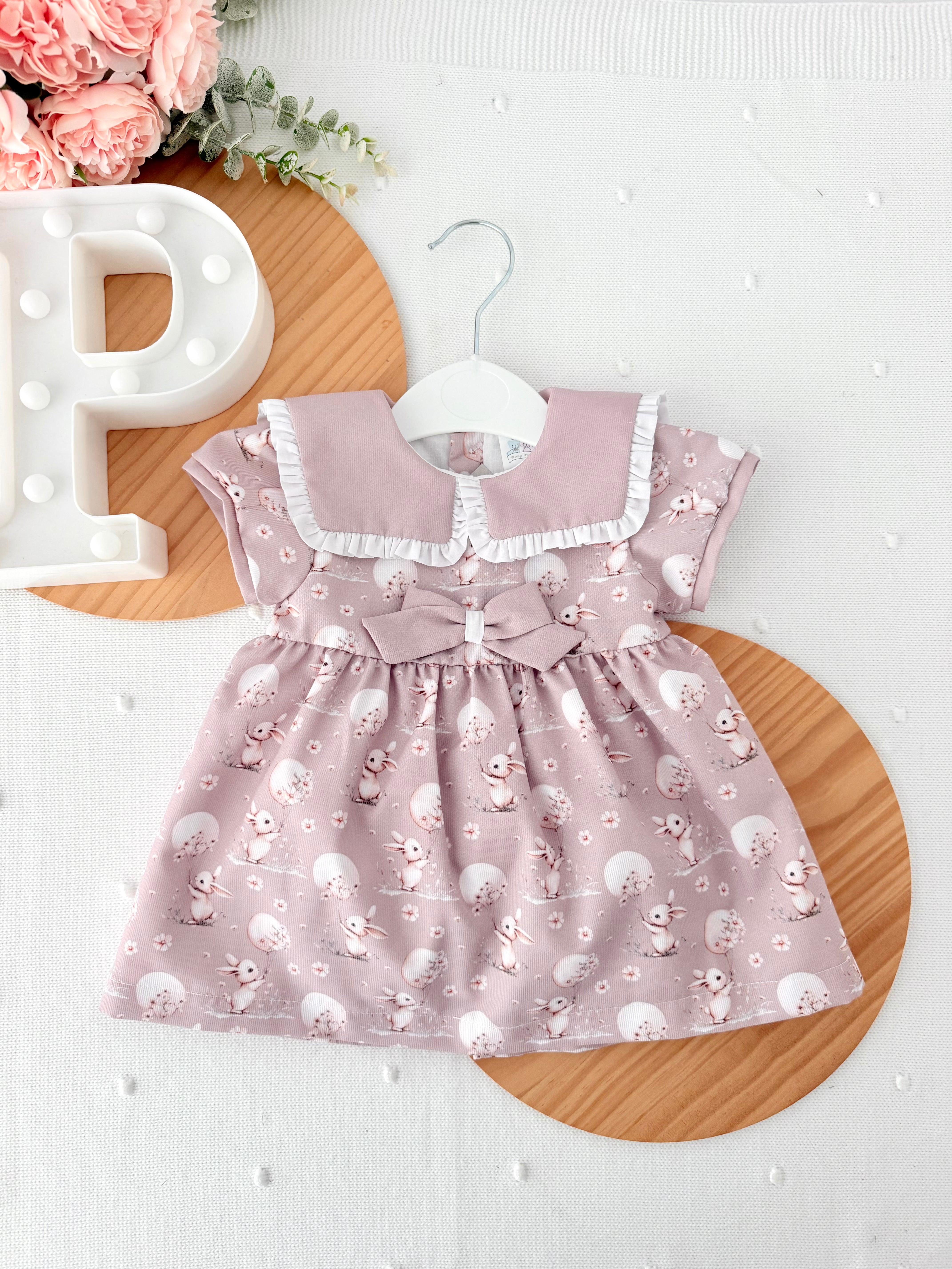 Vestido e tapa fraldas coelhinhos