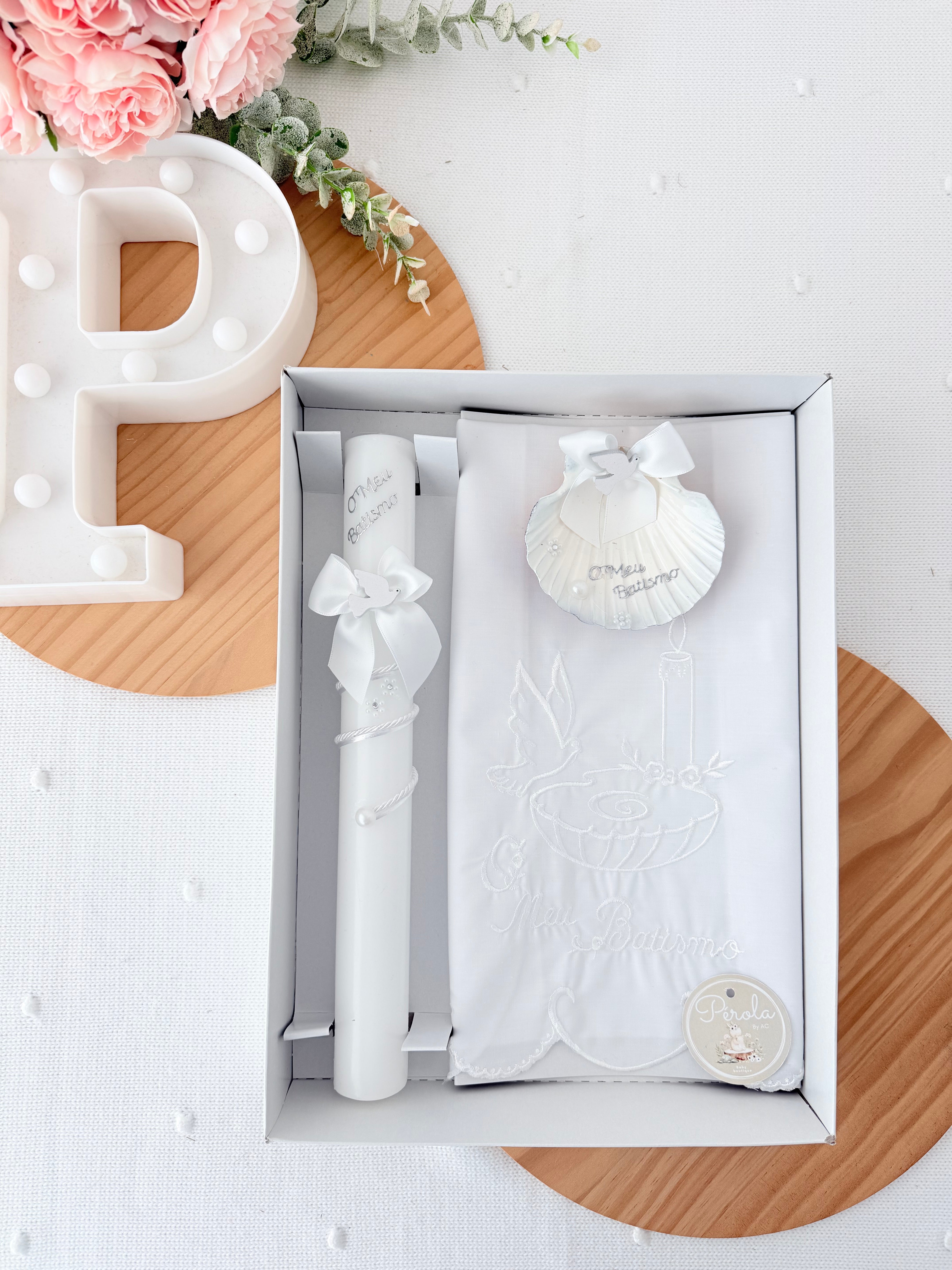 Conjunto para Batizado: vela, toalha e concha Batizado Pomba