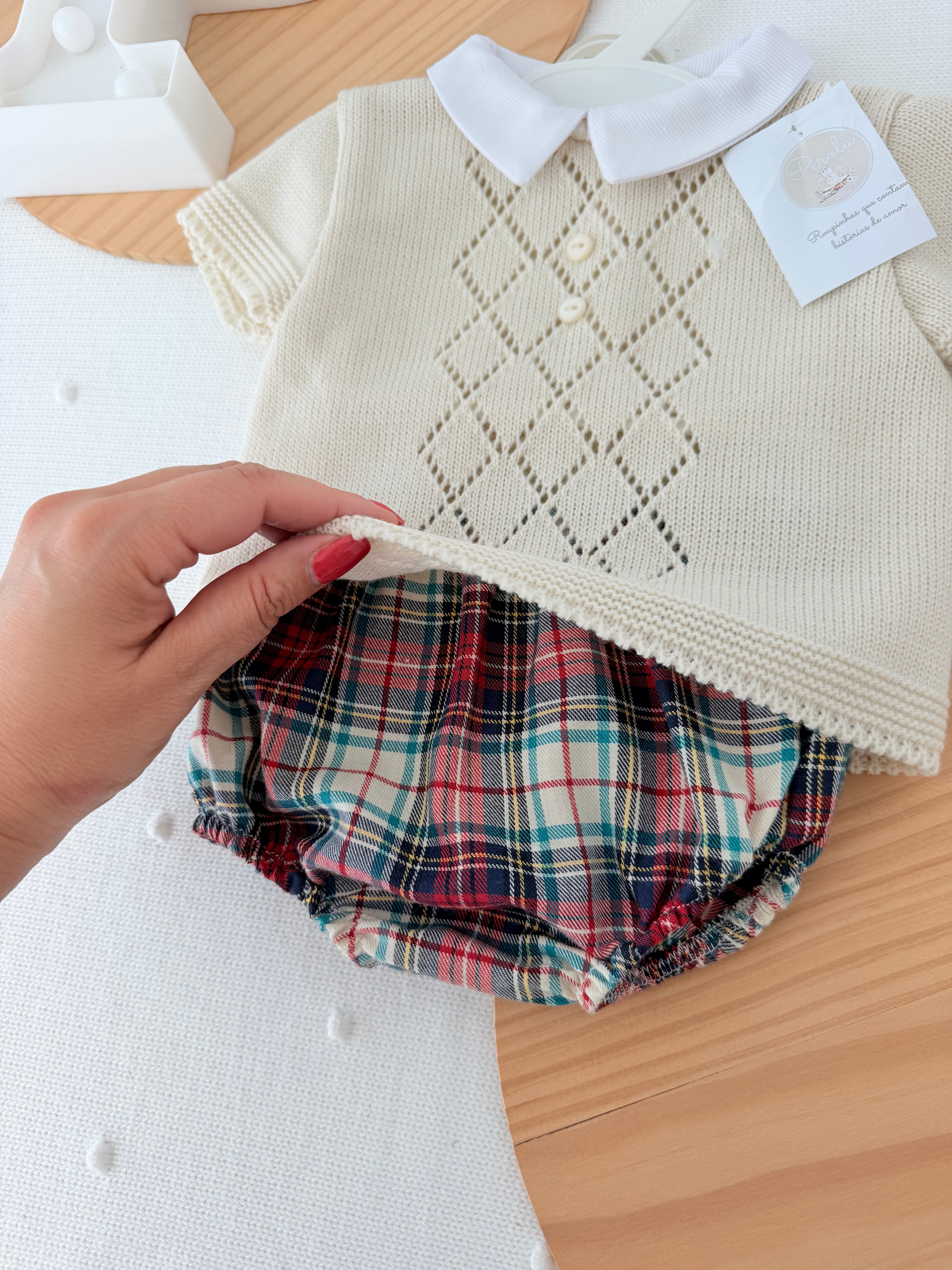Conjunto bege unissexo: camisola e tapa fraldas 1/3M