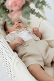 Conjunto especial cerimónia para menino: calções, camisa e laço