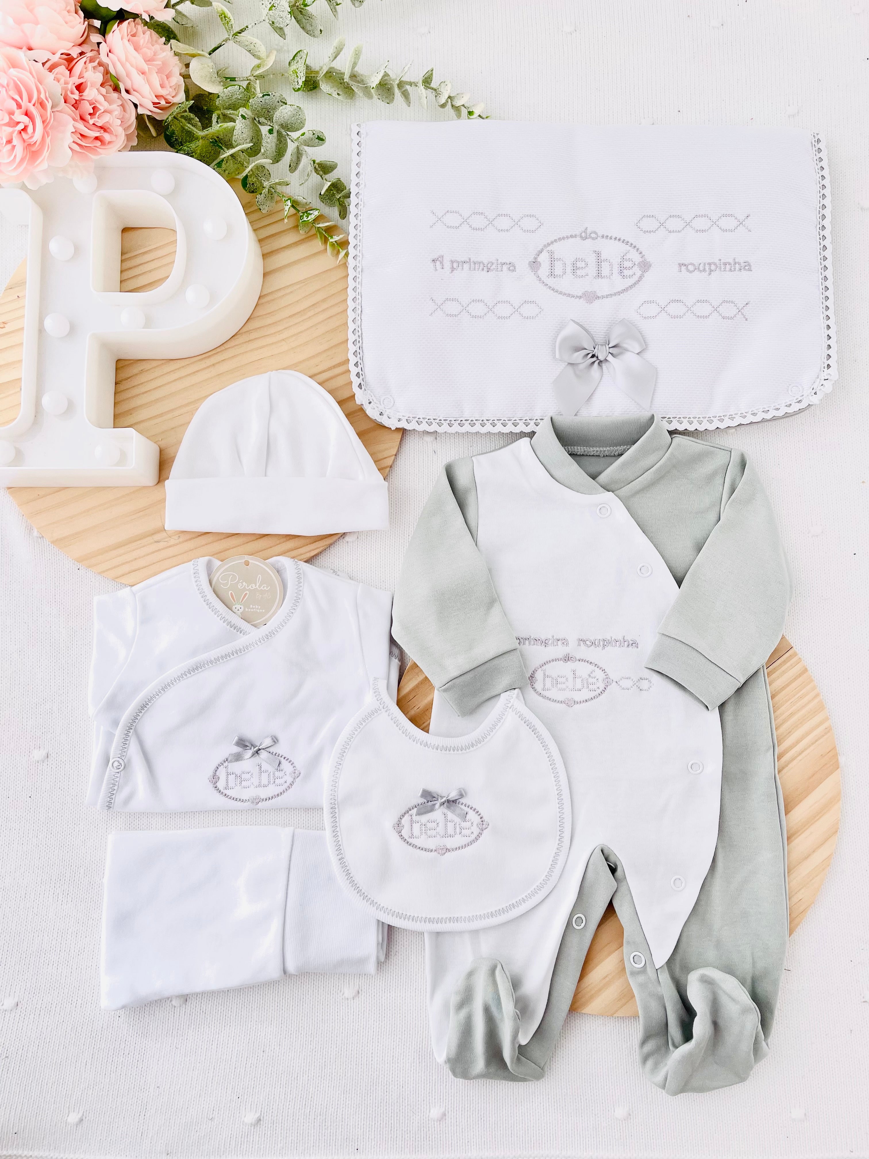 Conjunto primeira roupinha tema Bebé - 6 peças algodão