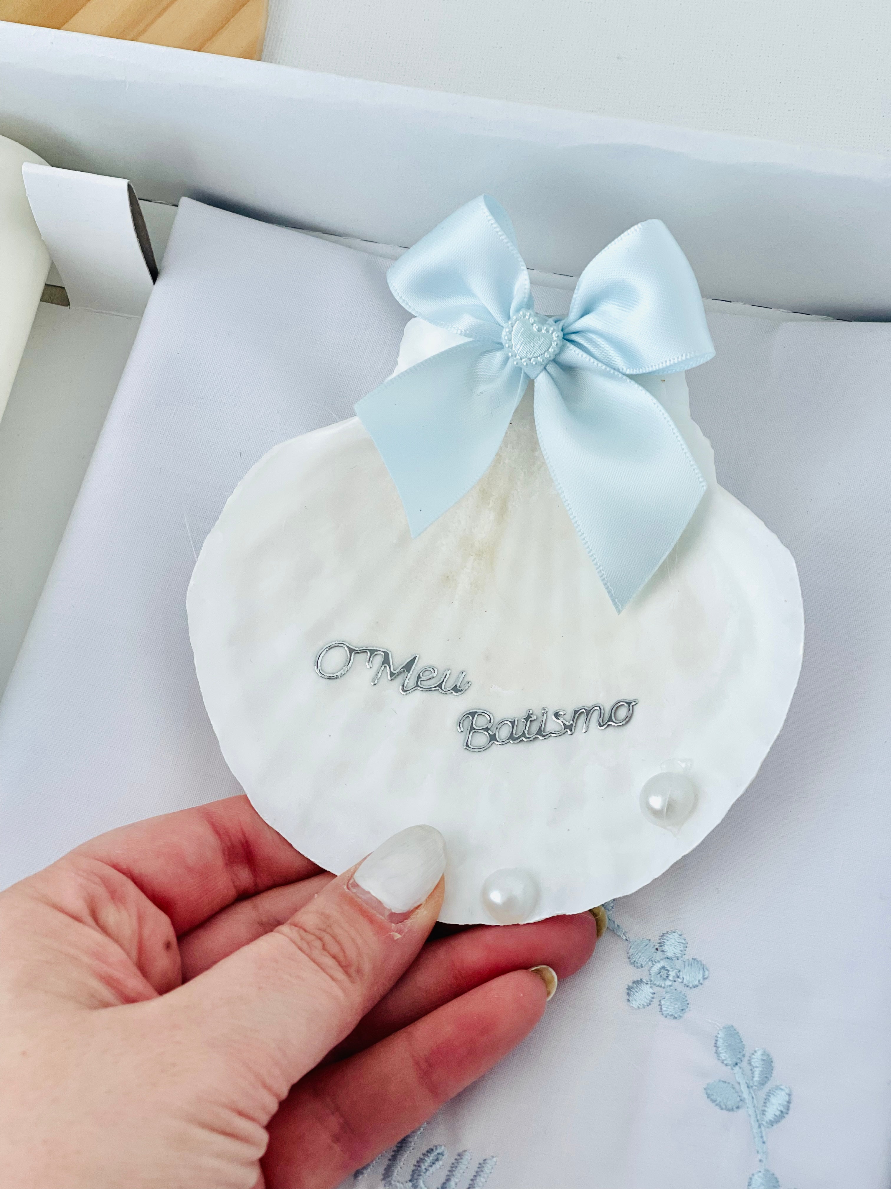 Conjunto para Batizado: vela, toalha e concha Batizado - Ramos