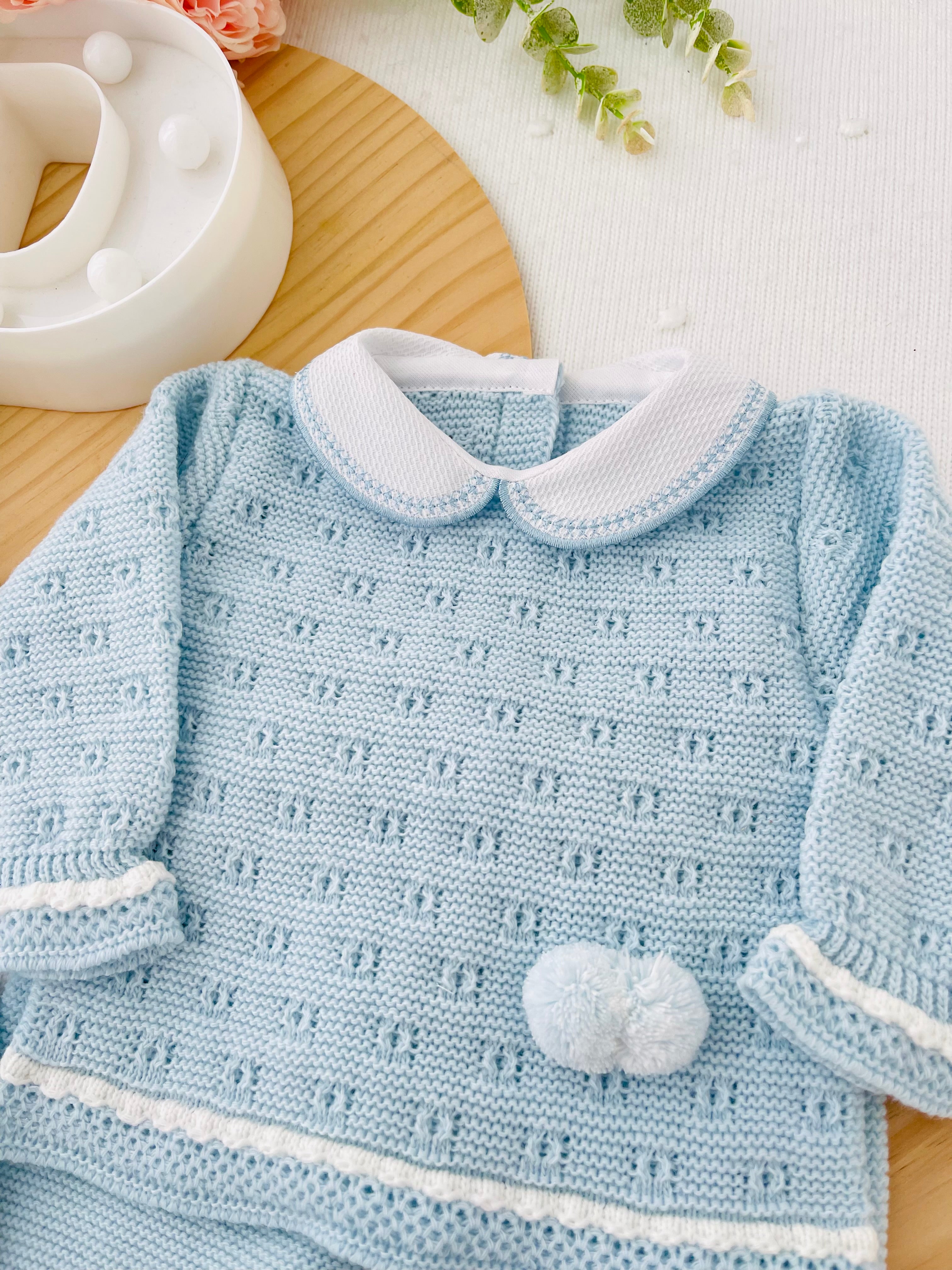 Conjunto pompom Outono/Inverno : camisola, calças e gorro