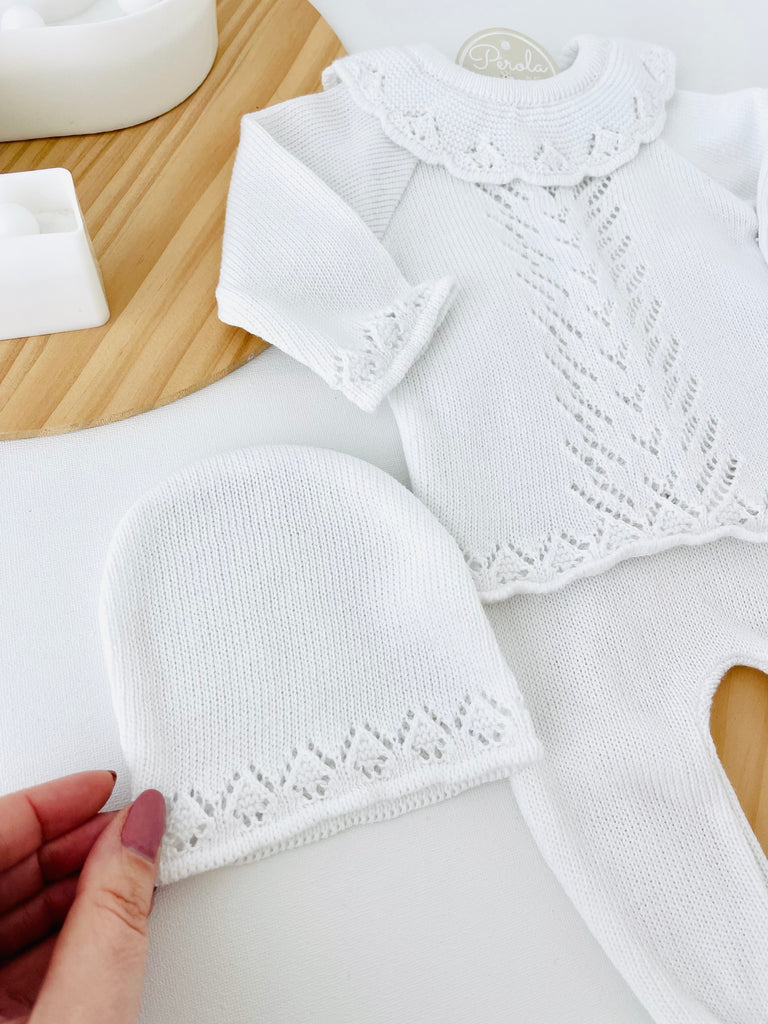 Conjunto malha com golinha: camisola, calças e touca