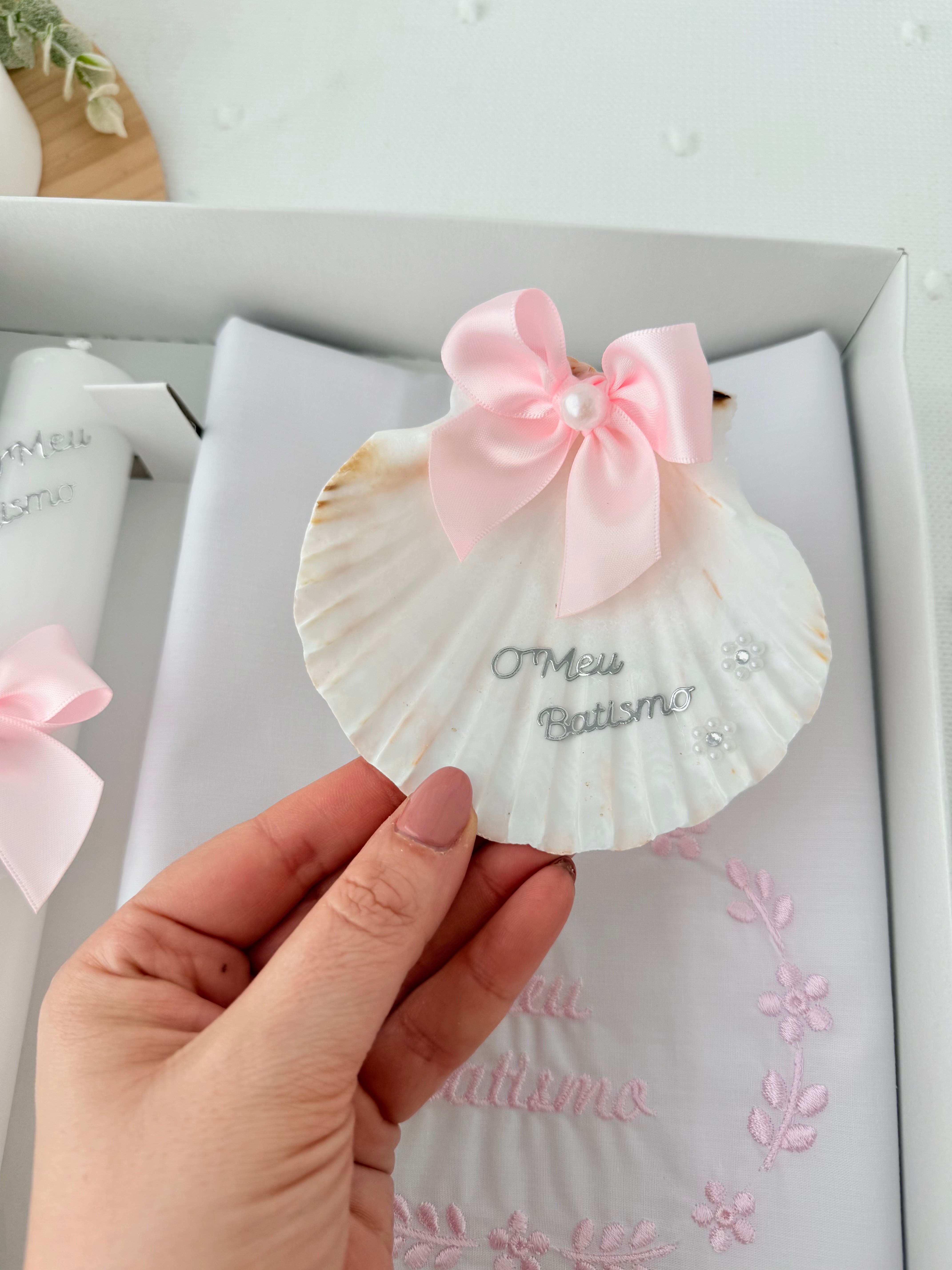 Conjunto para Batizado: vela, toalha e concha Batizado - Ramos