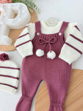 Conjunto risquinhas berinjela: jardineiras, camisola e gorro